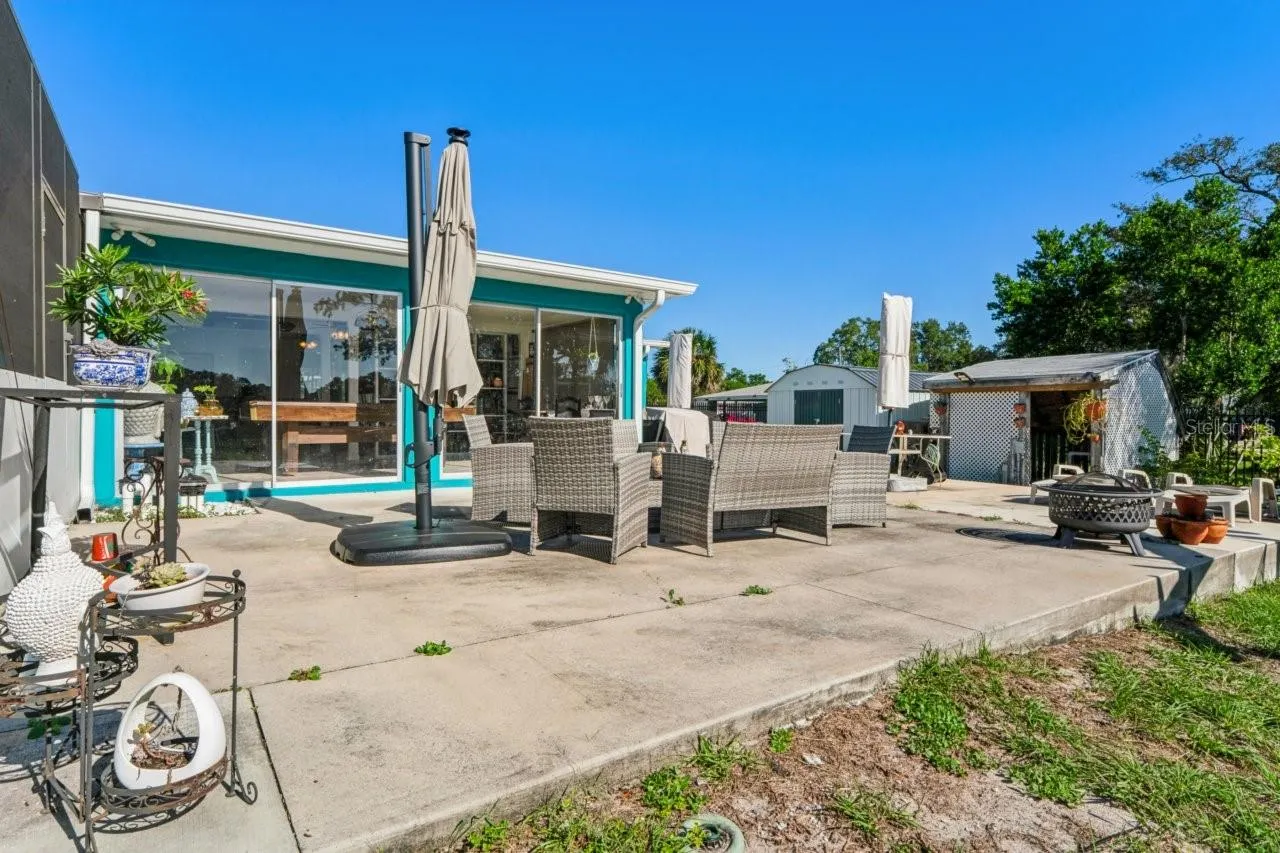 1044 SAVOY CT