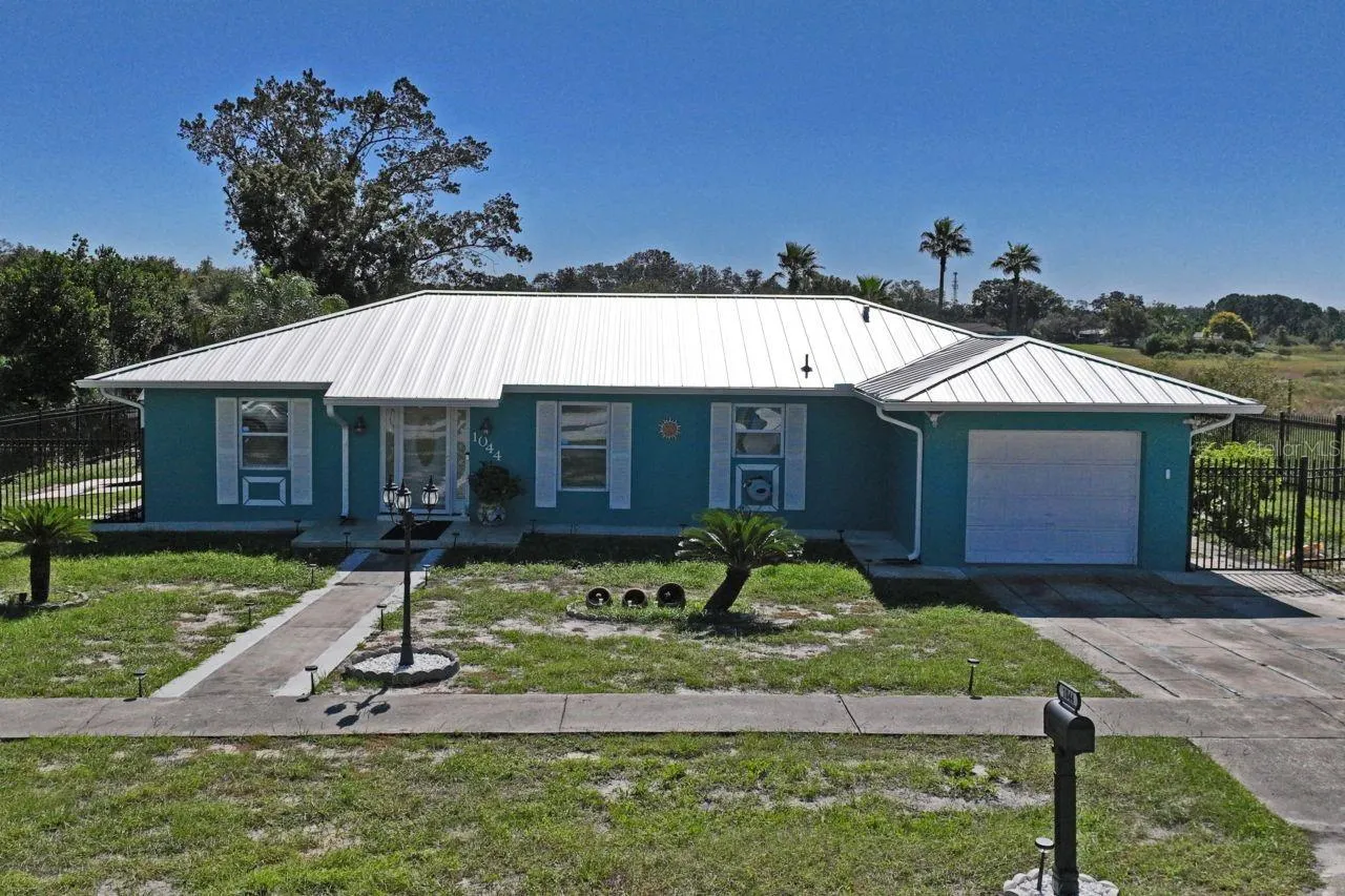 1044 SAVOY CT
