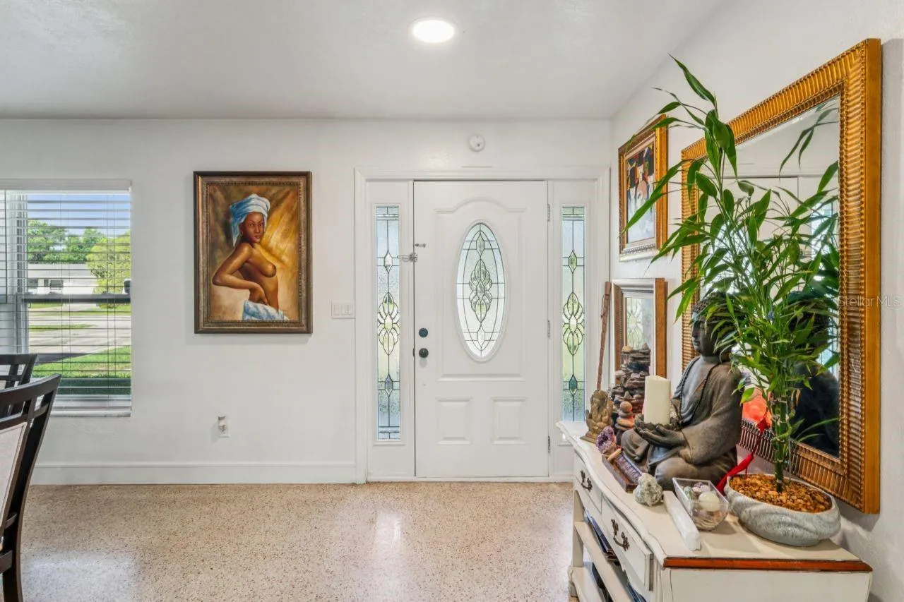 1044 SAVOY CT