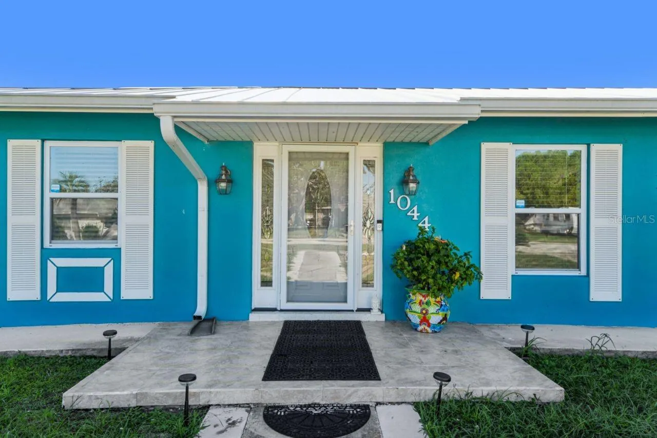 1044 SAVOY CT