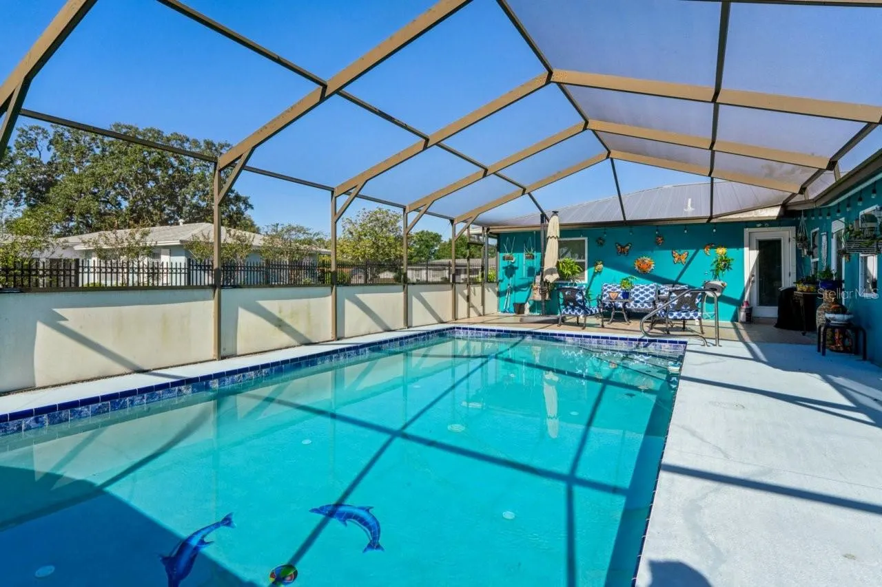1044 SAVOY CT