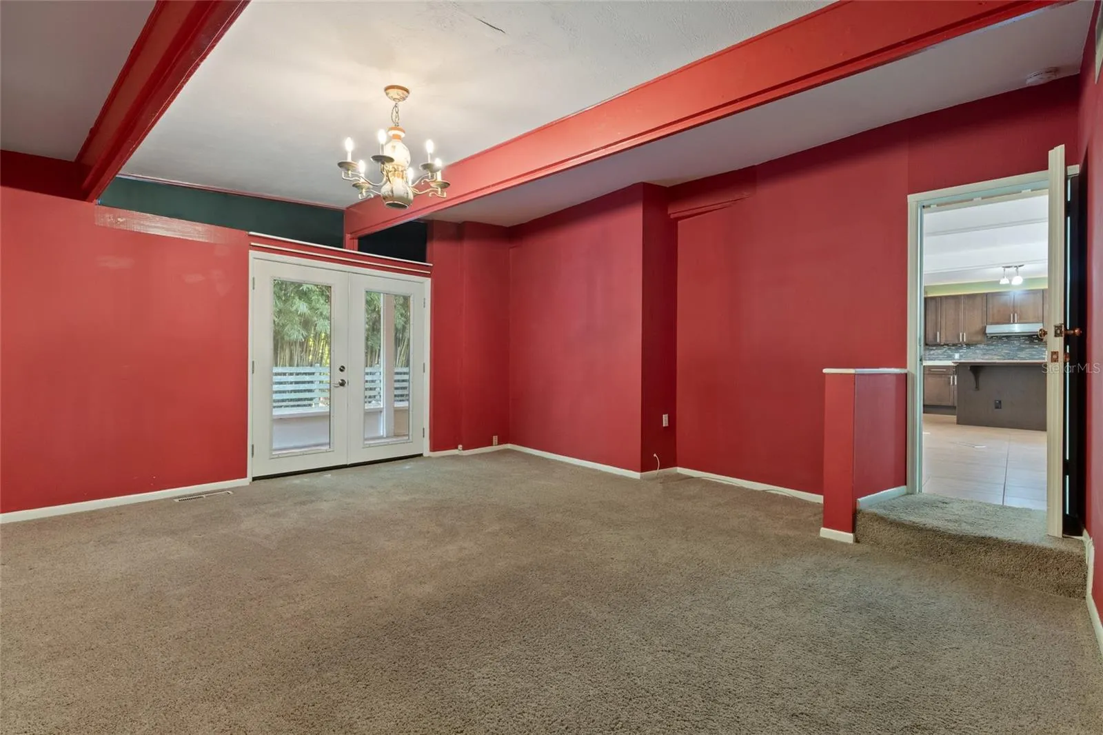 1211 BROOKSIDE DR