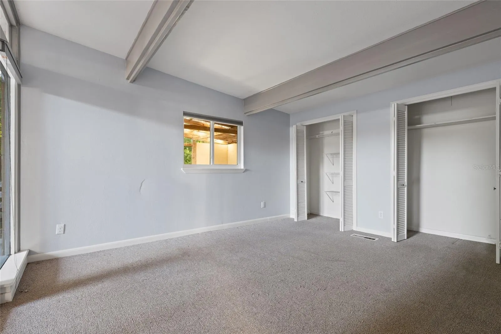 1211 BROOKSIDE DR