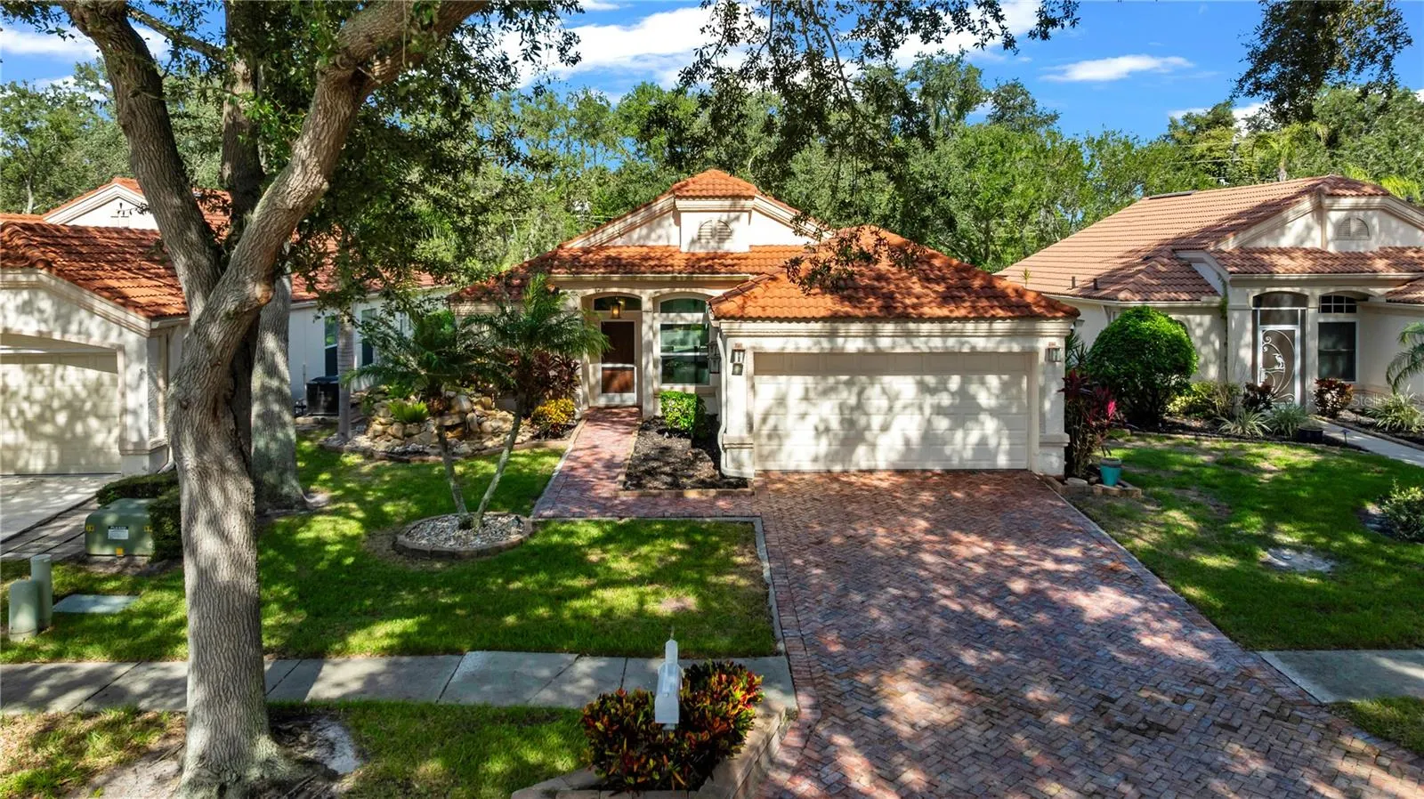 761 LIGHTHOUSE DR