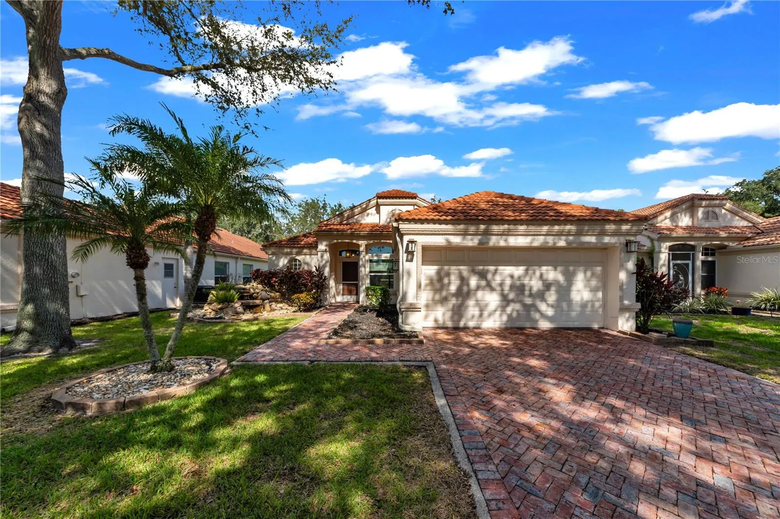 761 LIGHTHOUSE DR