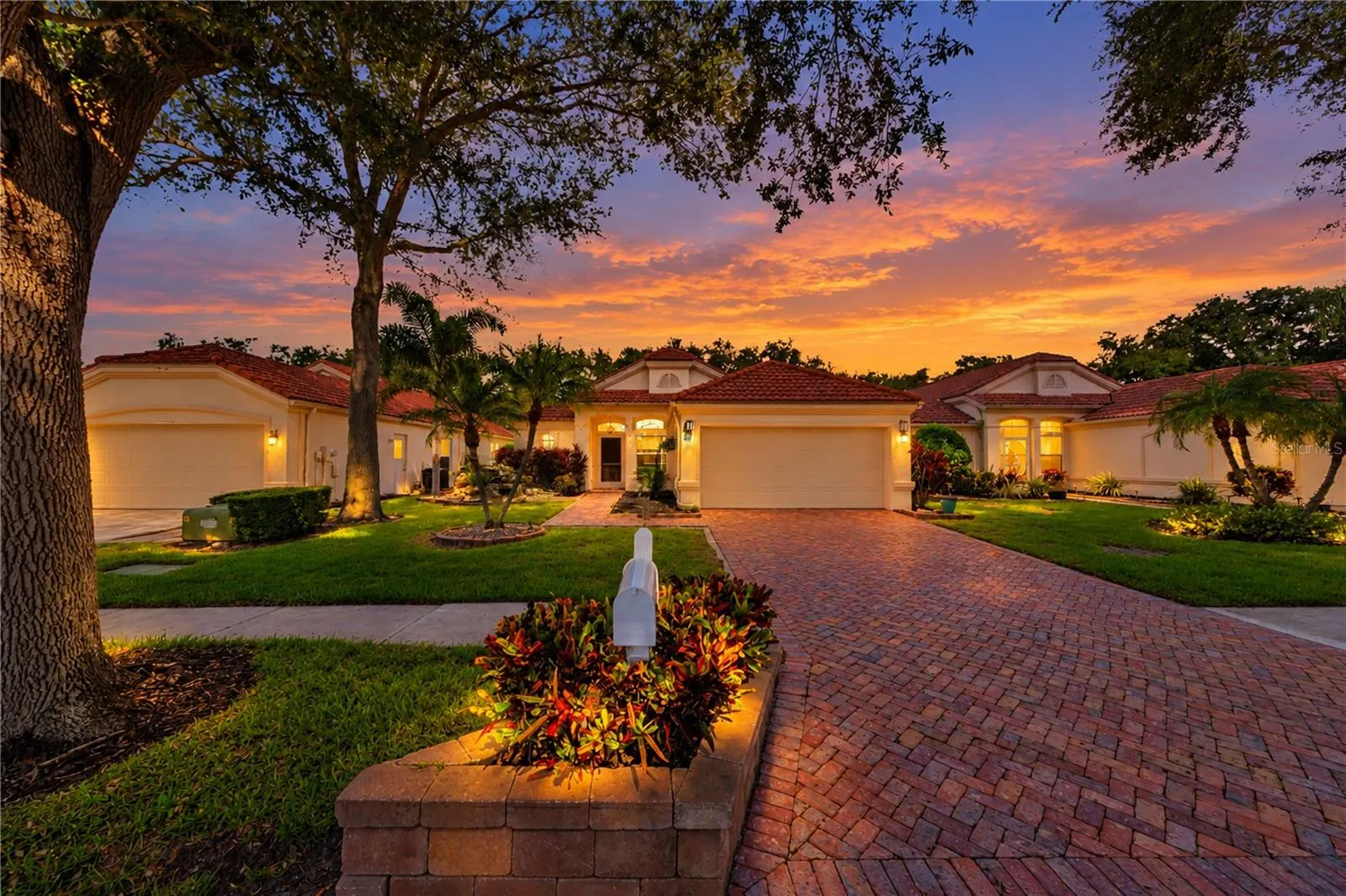 761 LIGHTHOUSE DR