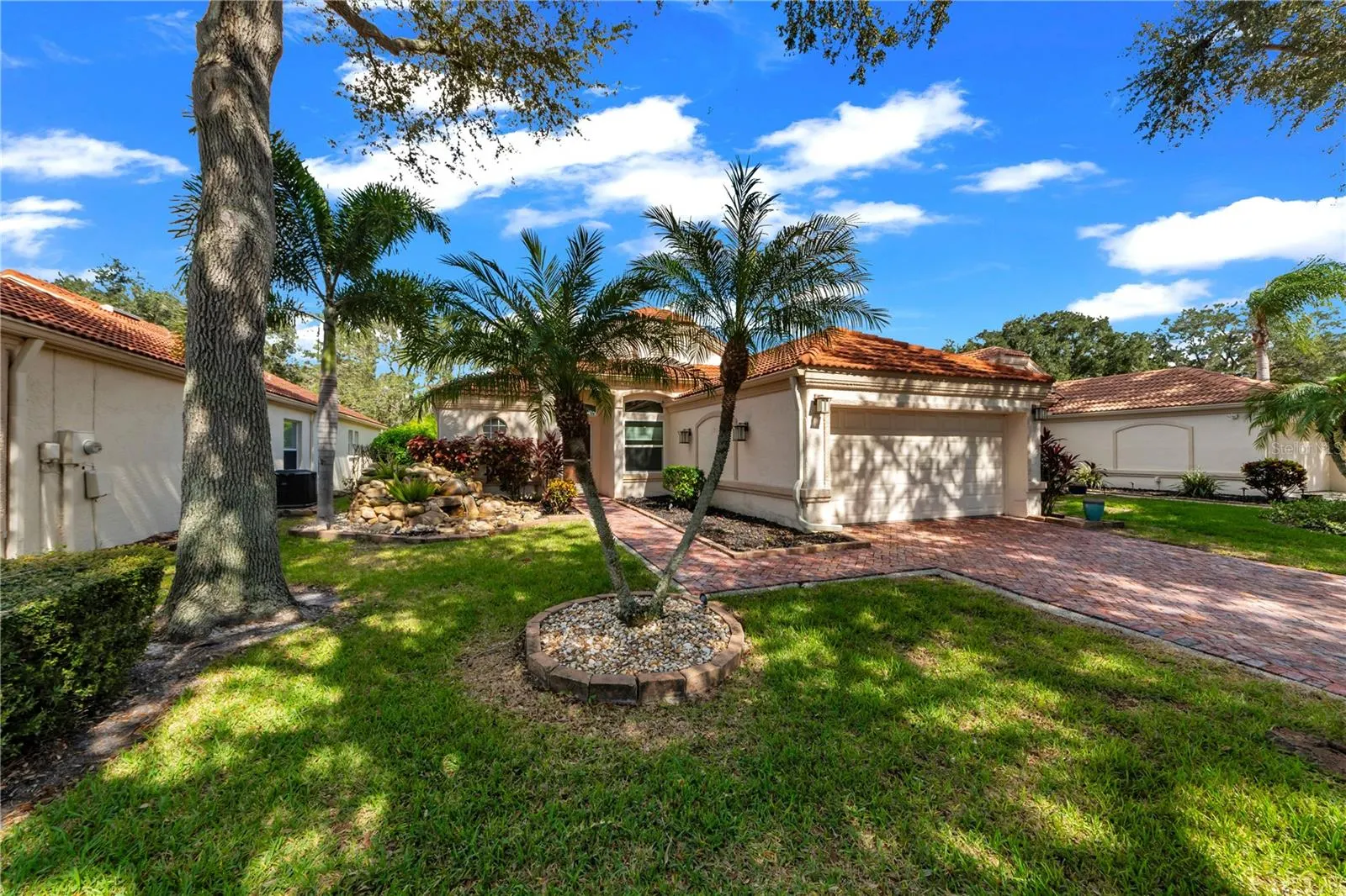 761 LIGHTHOUSE DR