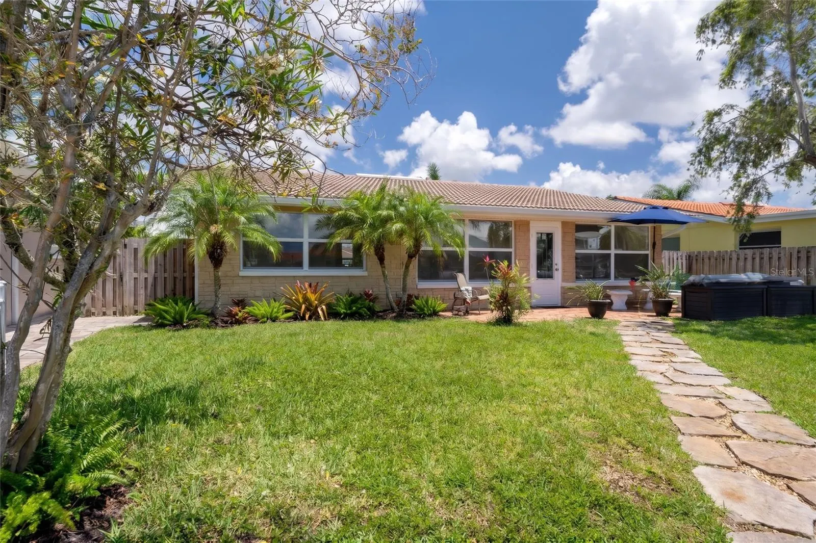 4937 DORY DR