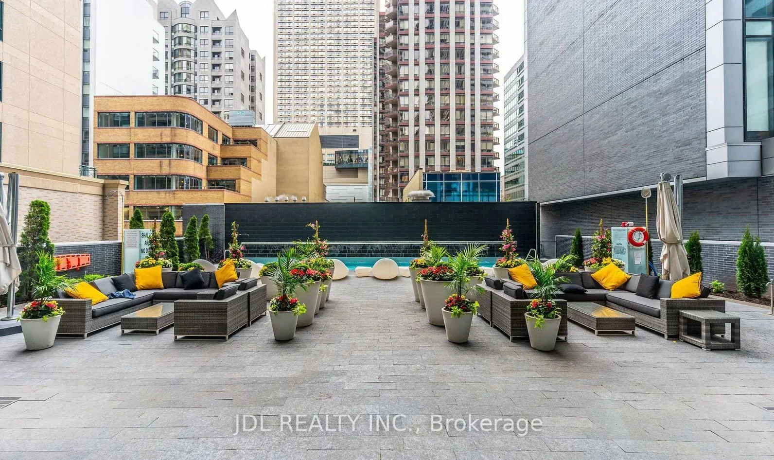 42 Charles Street E, #4107