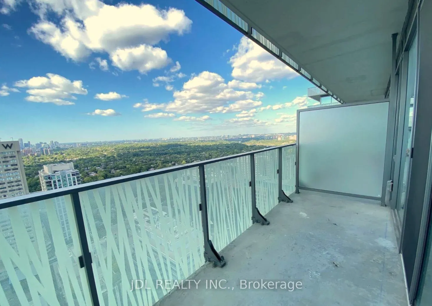 42 Charles Street E, #4107
