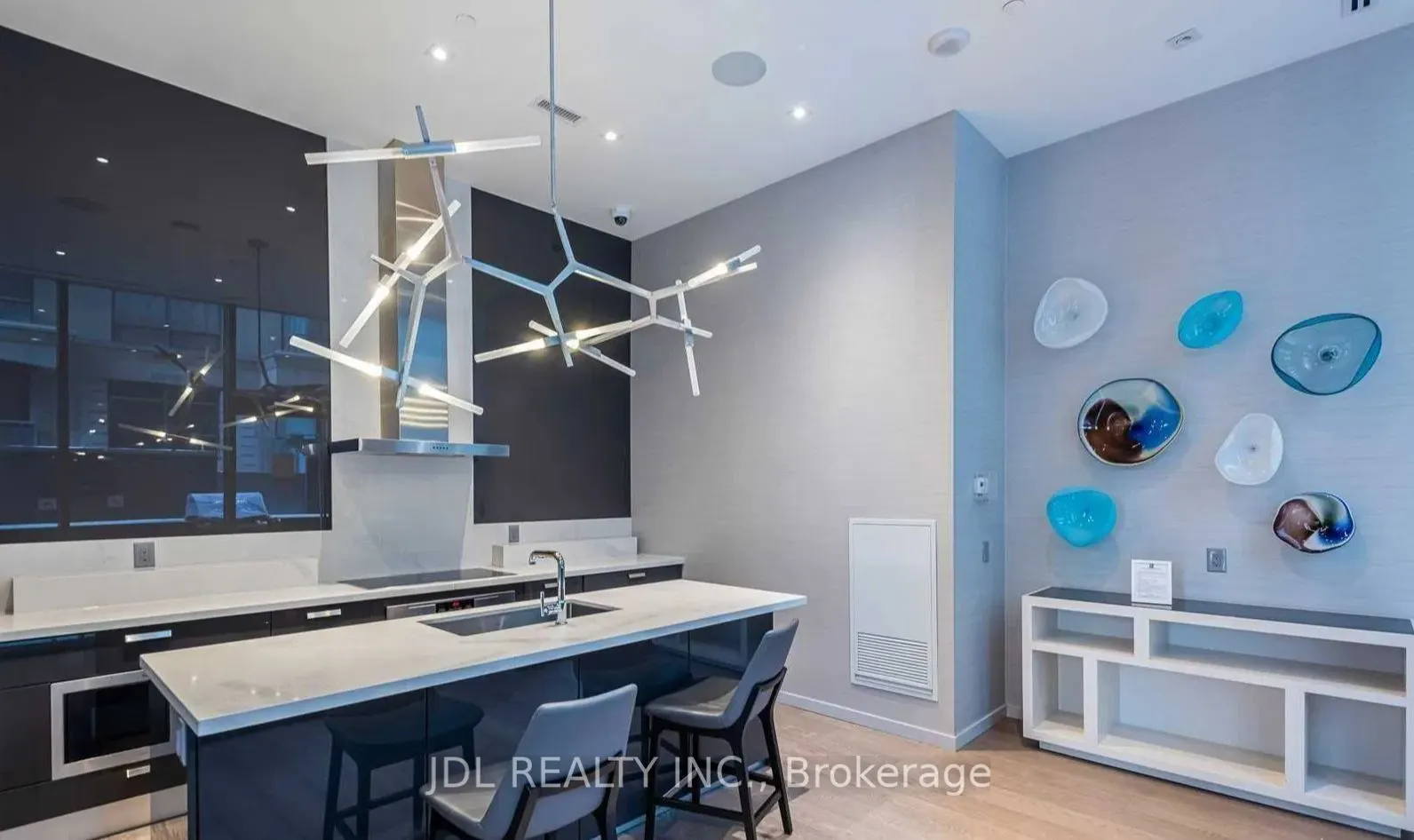 42 Charles Street E, #4107
