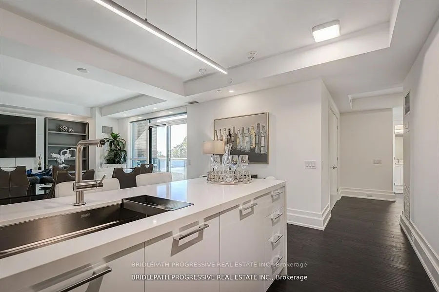 3 Southvale Drive, #401