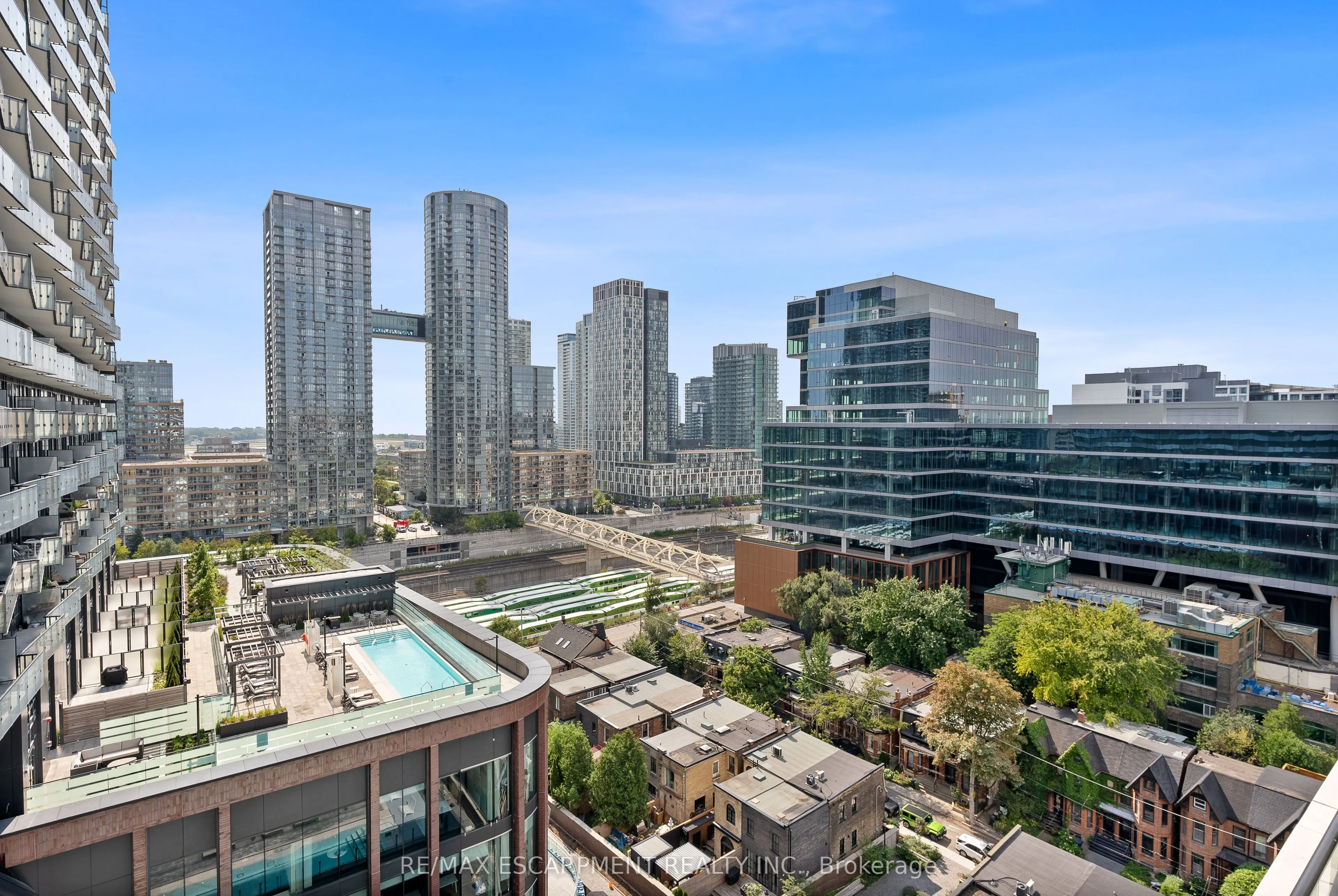 455 Wellington Street W #1108
