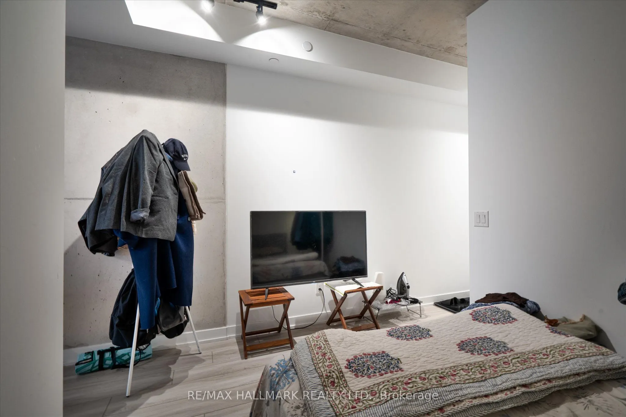 458 Richmond Street W, #204