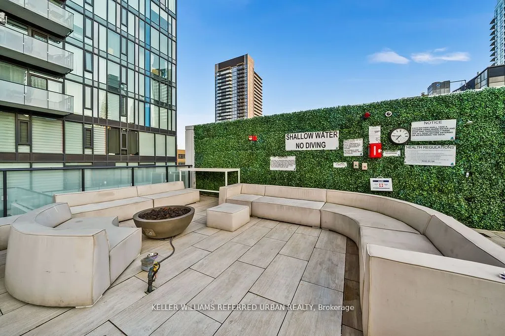 161 Roehampton Avenue W #4102
