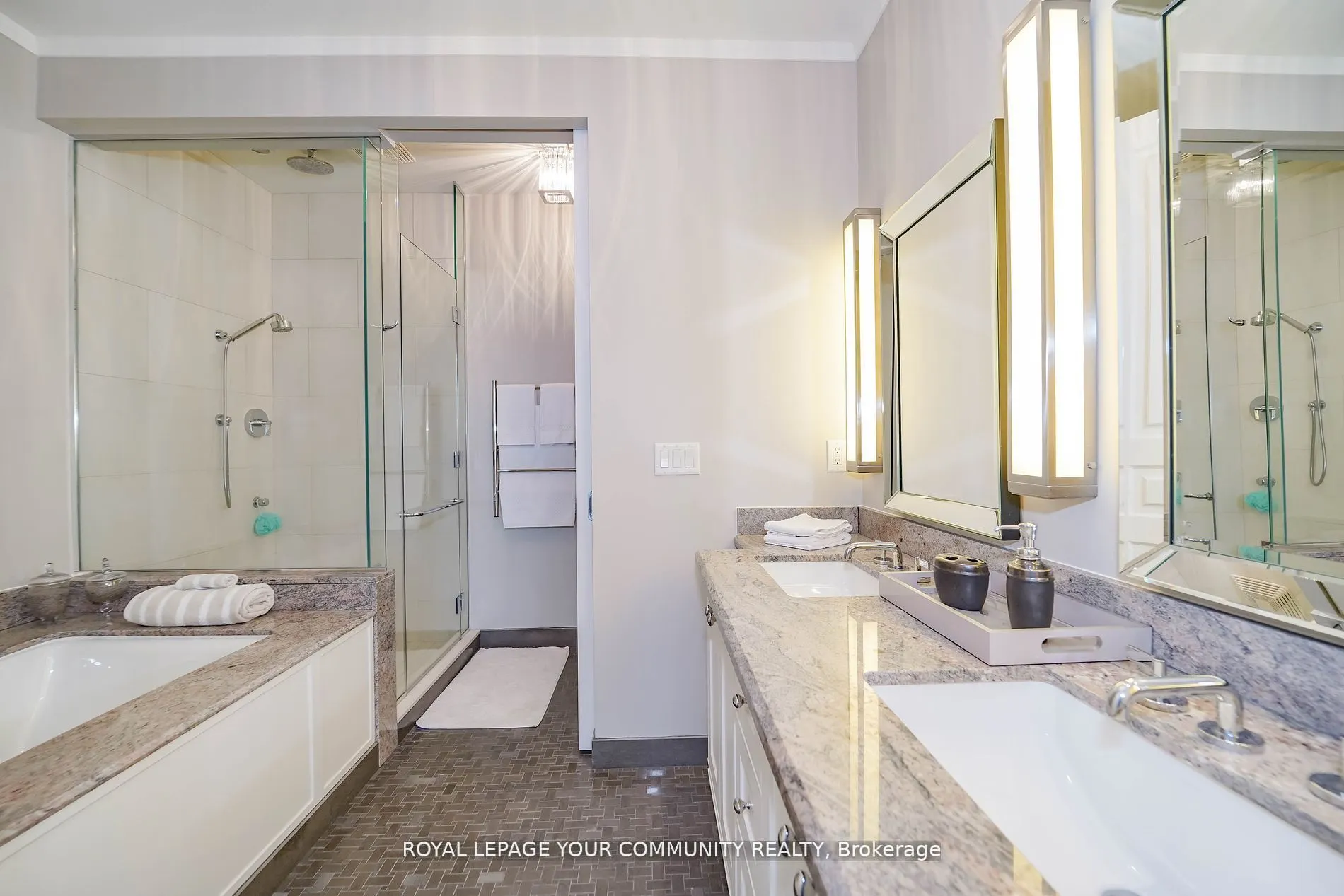 183 Wellington Street W, #3903