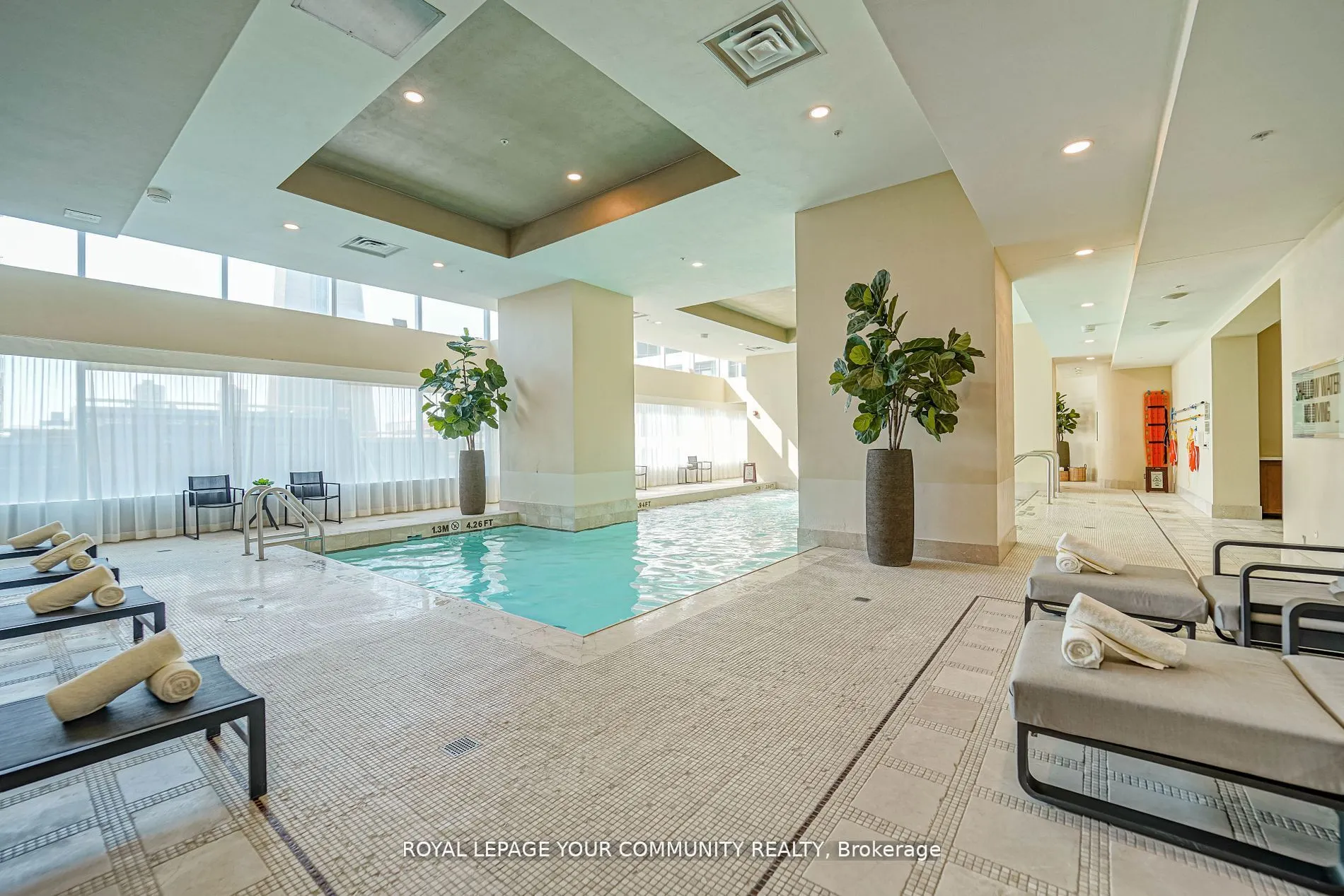 183 Wellington Street W, #3903