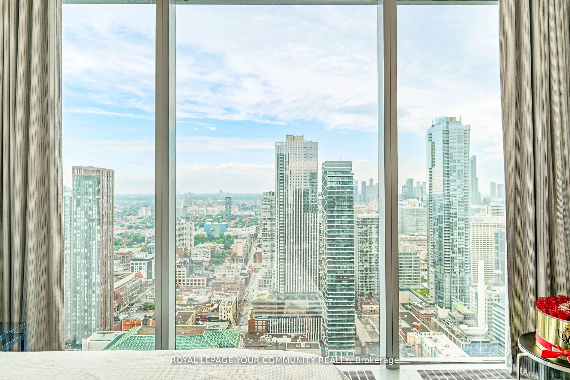 183 Wellington Street W, #3903