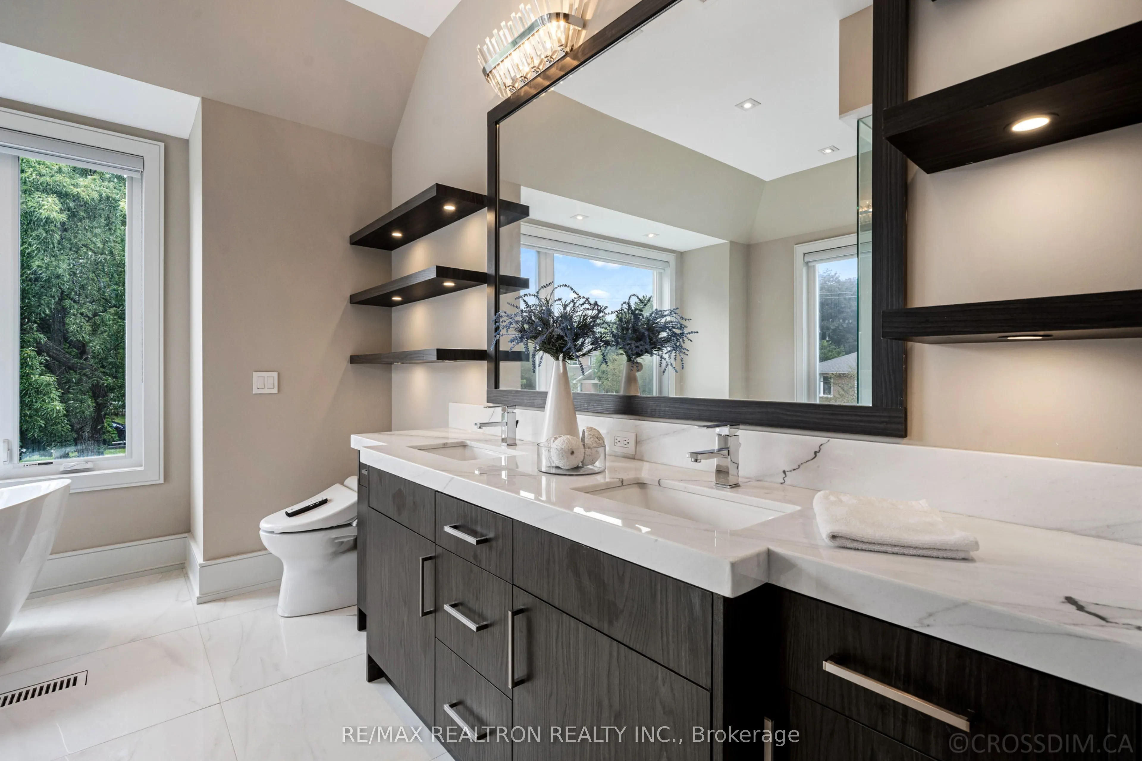 225 Northwood Drive