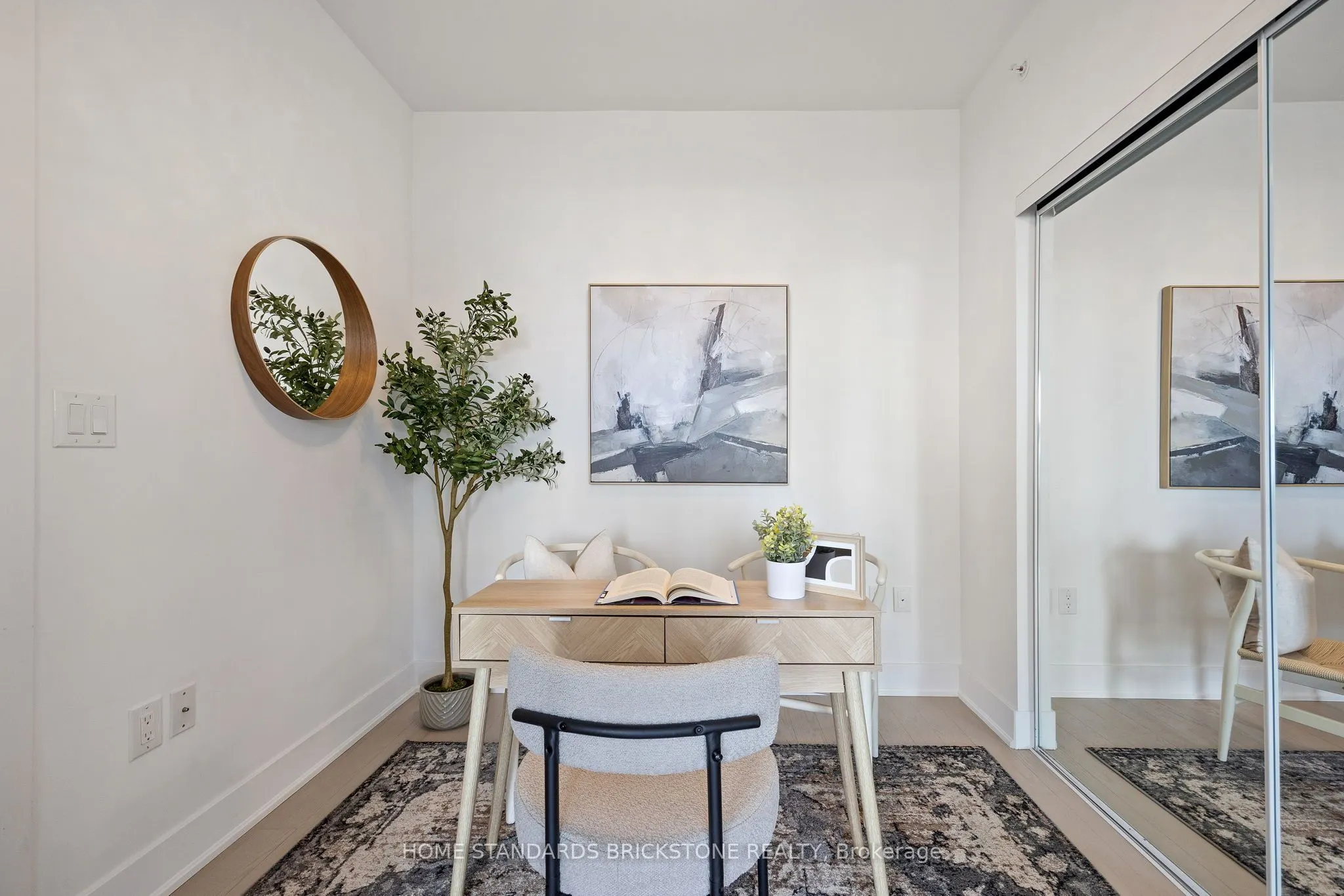 955 Bay Street #3907