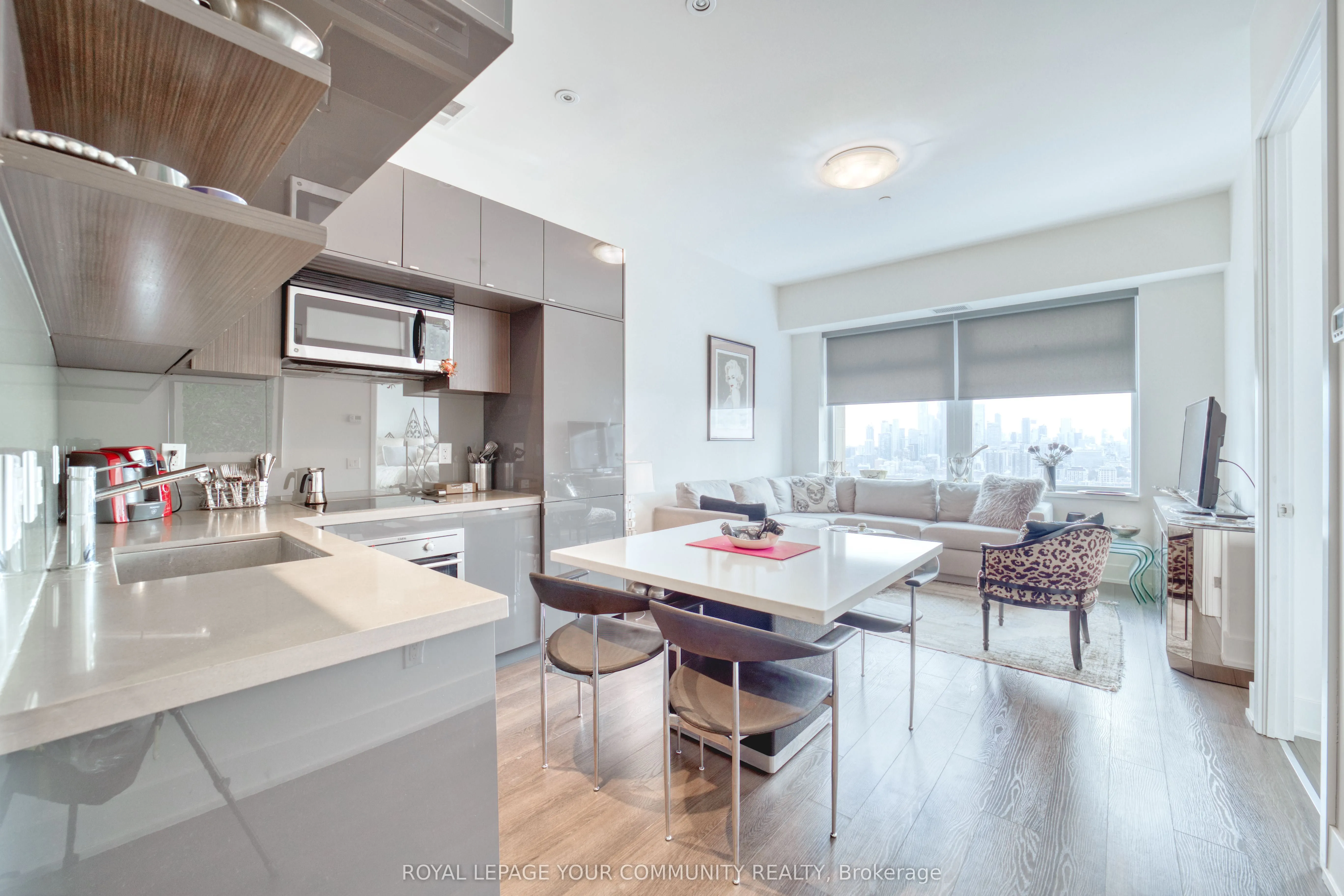 111 St Clair Avenue W, #1618