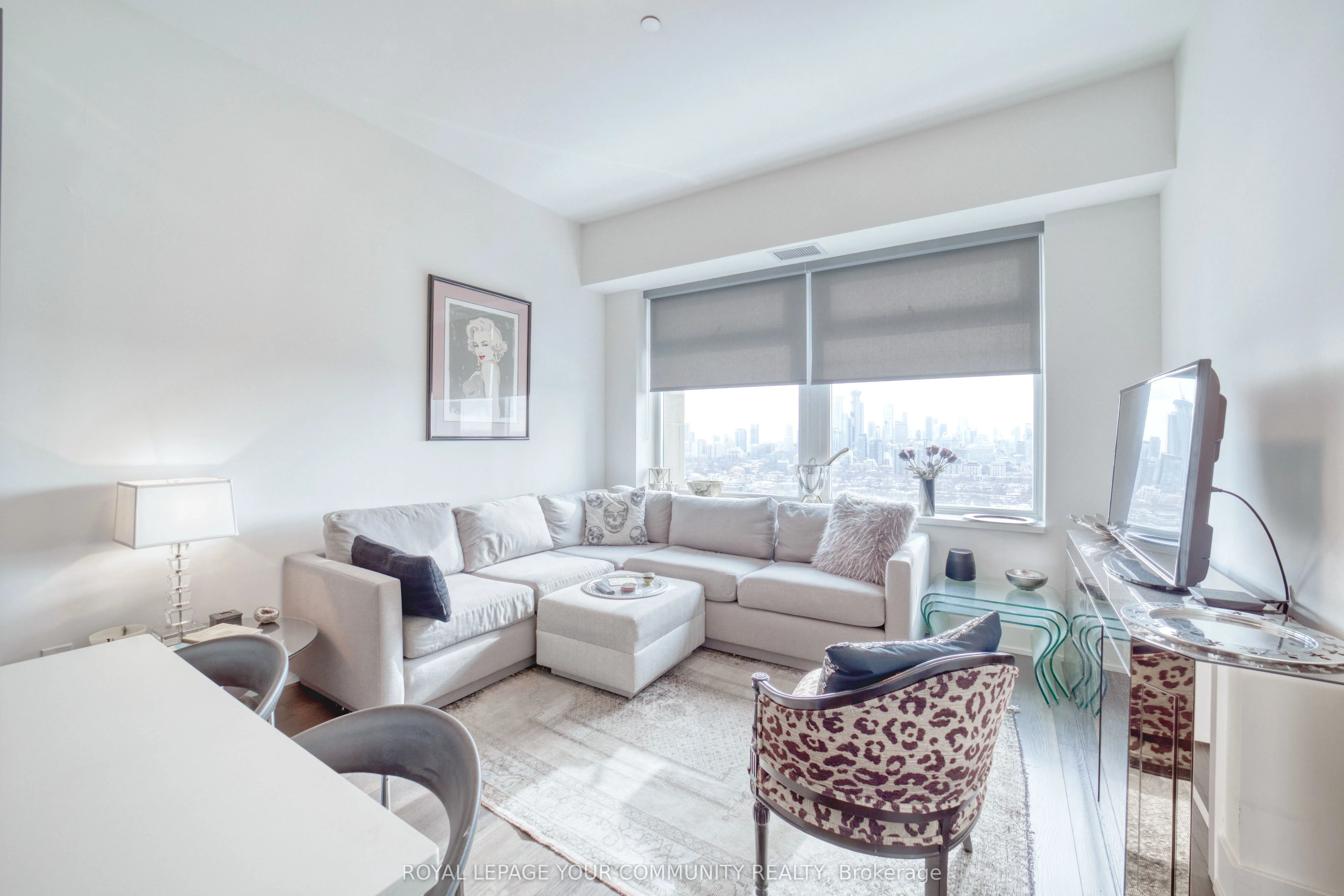 111 St Clair Avenue W, #1618