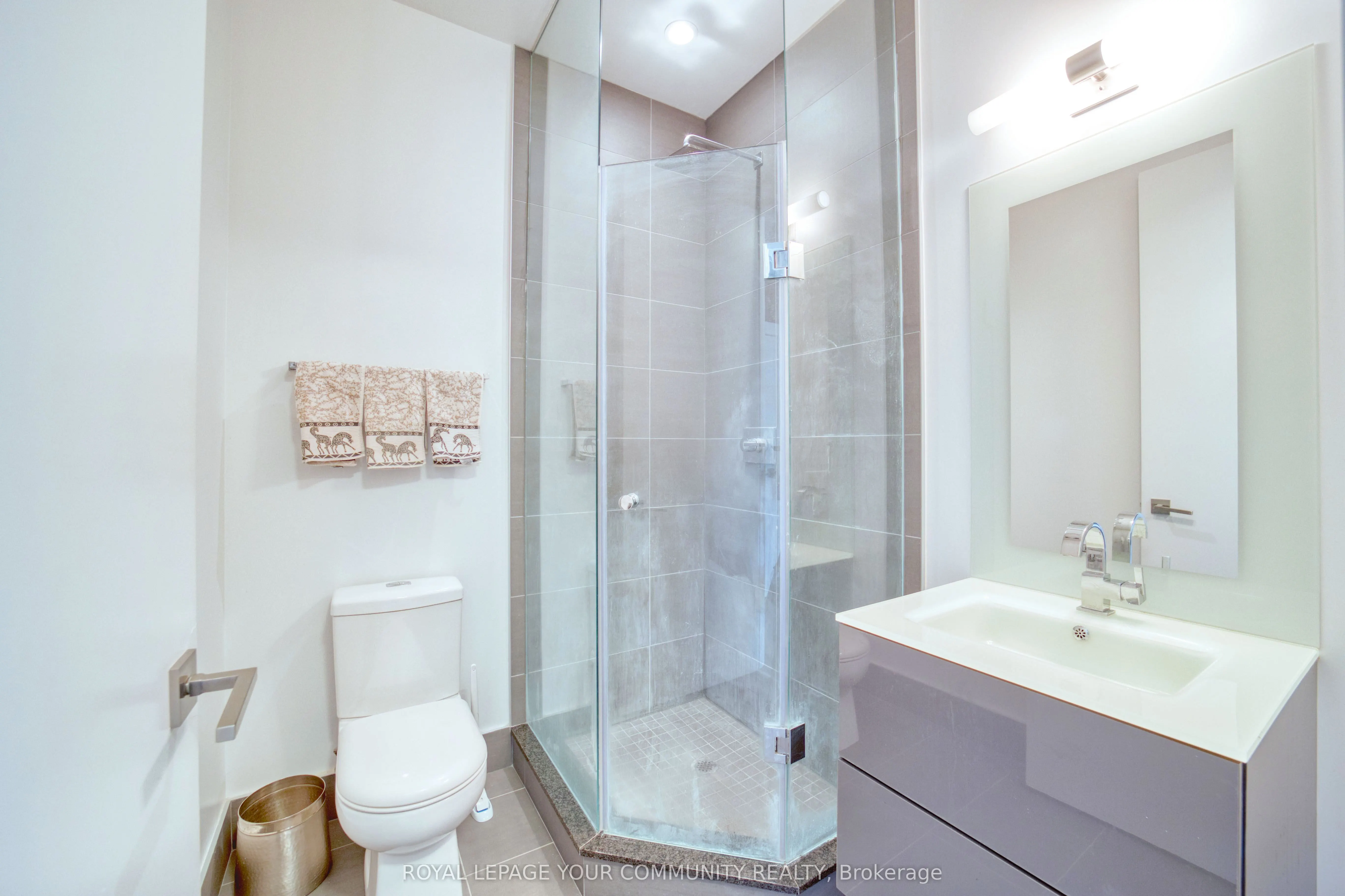 111 St Clair Avenue W, #1618