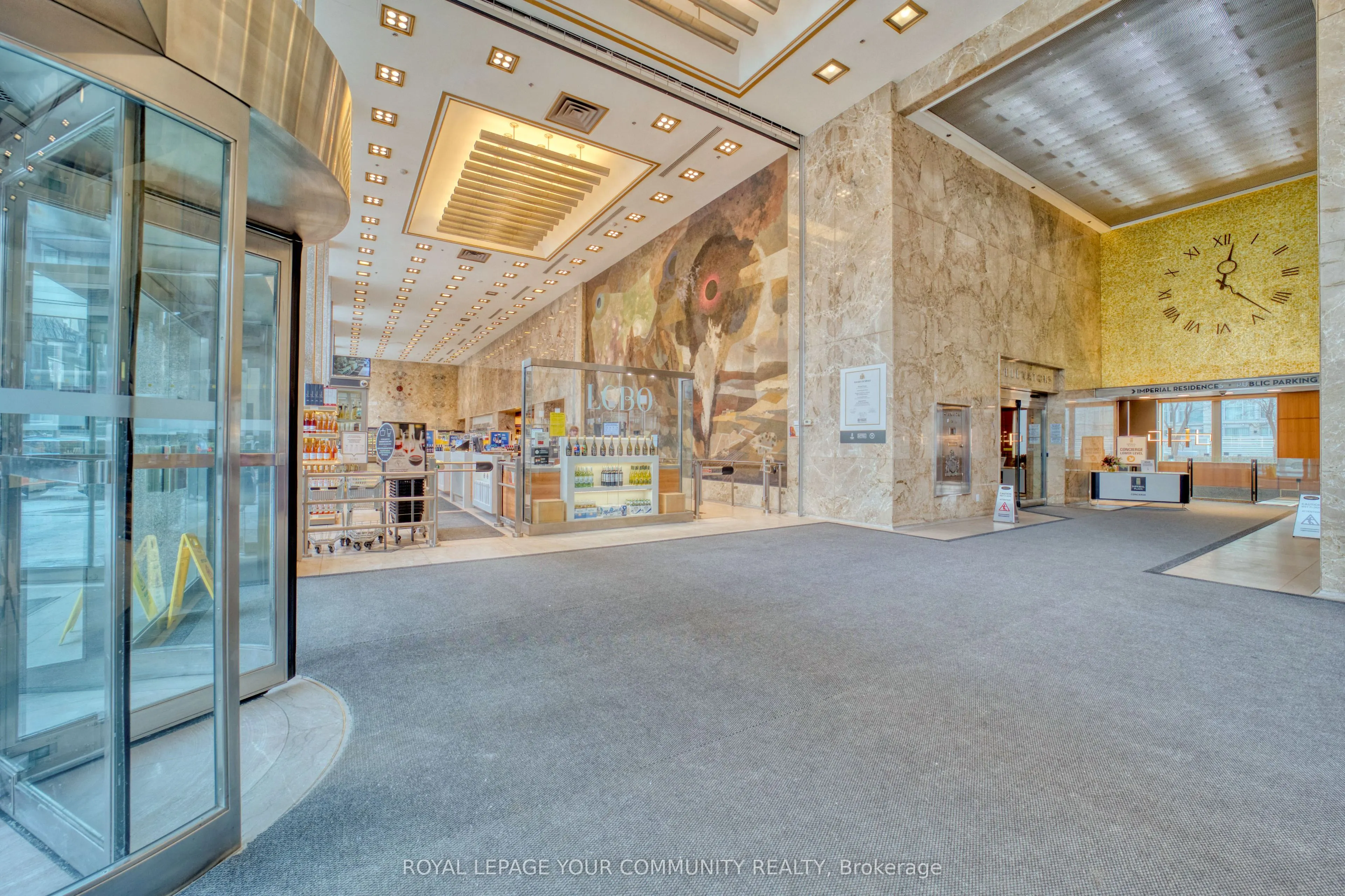 111 St Clair Avenue W, #1618