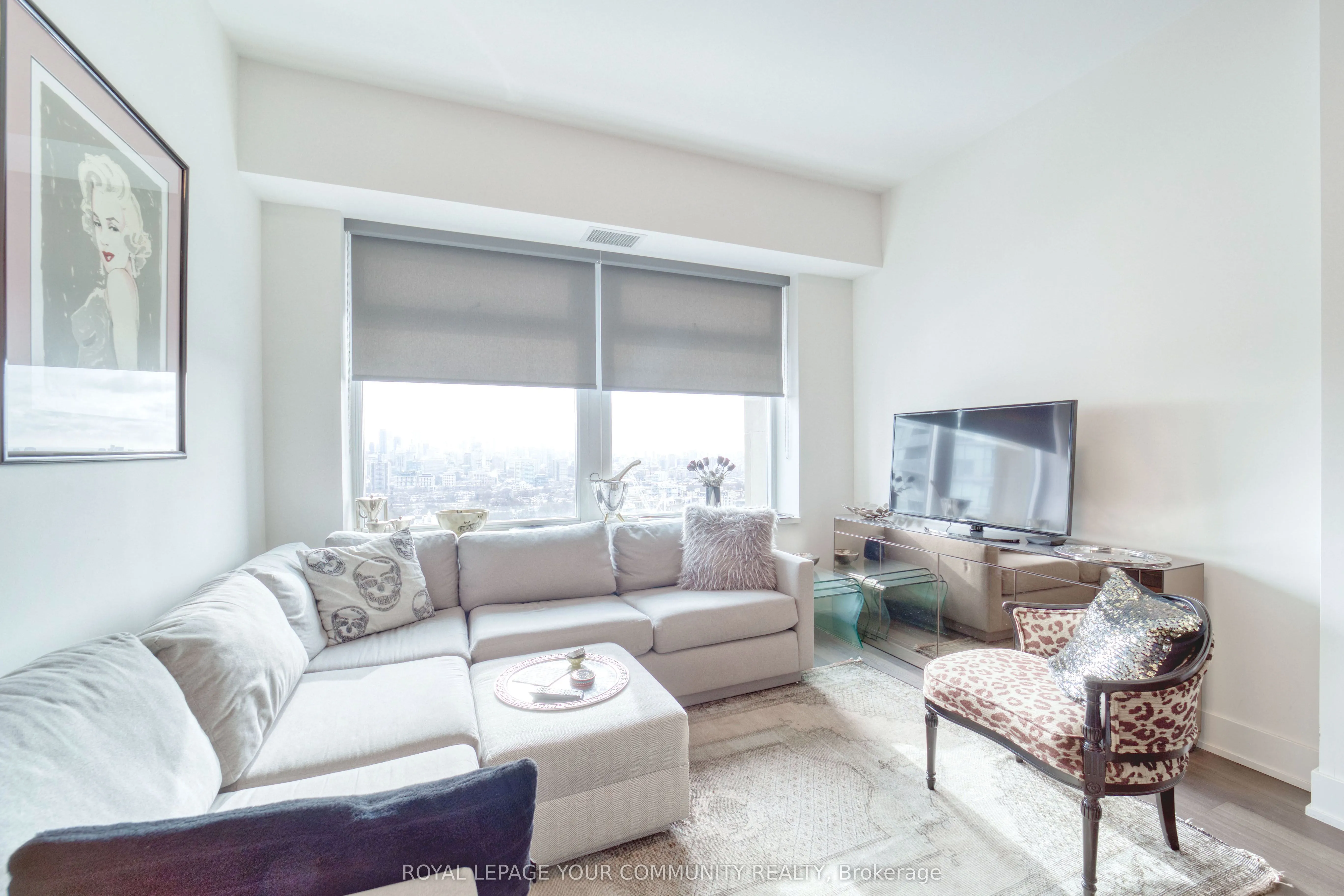 111 St Clair Avenue W, #1618