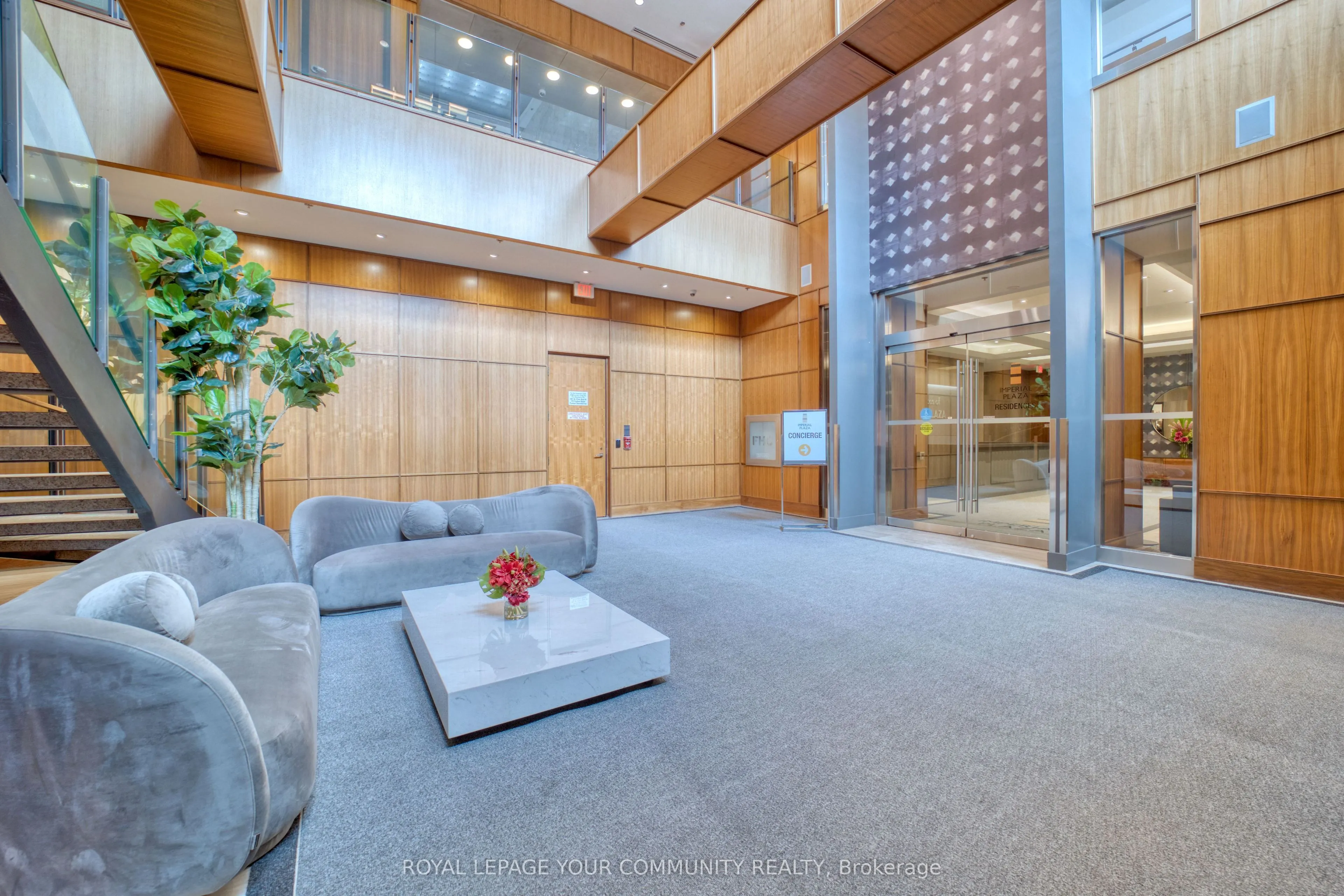 111 St Clair Avenue W, #1618