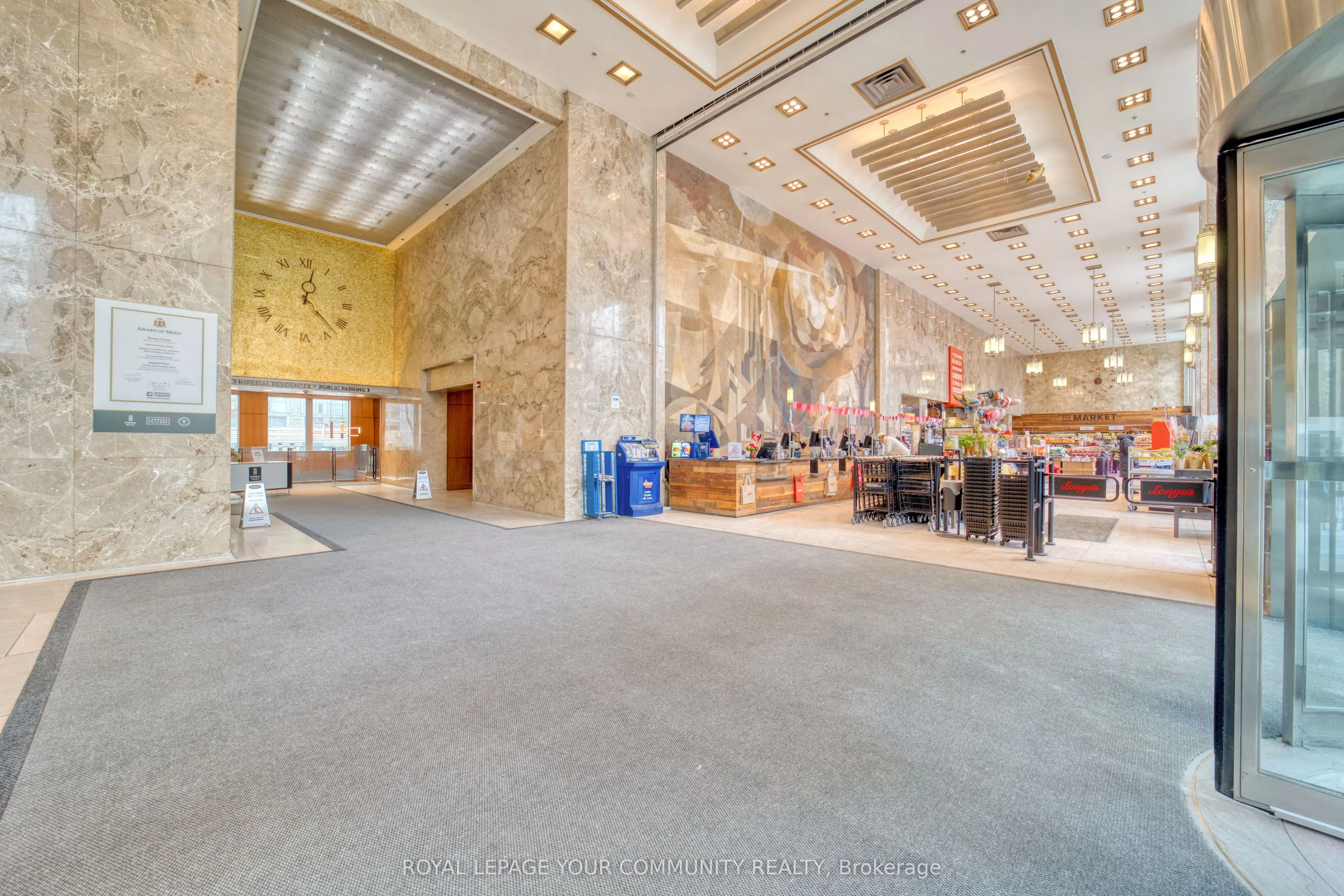 111 St Clair Avenue W, #1618