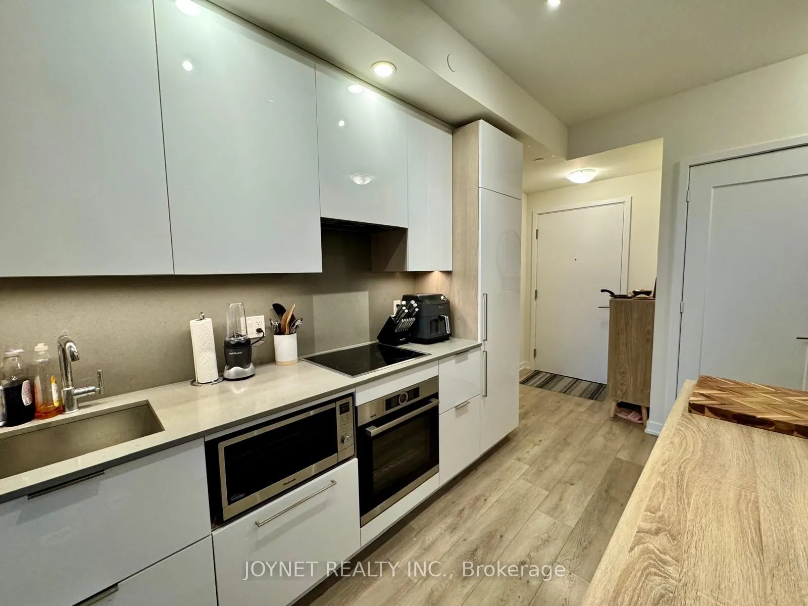 28 Freeland Street #1201