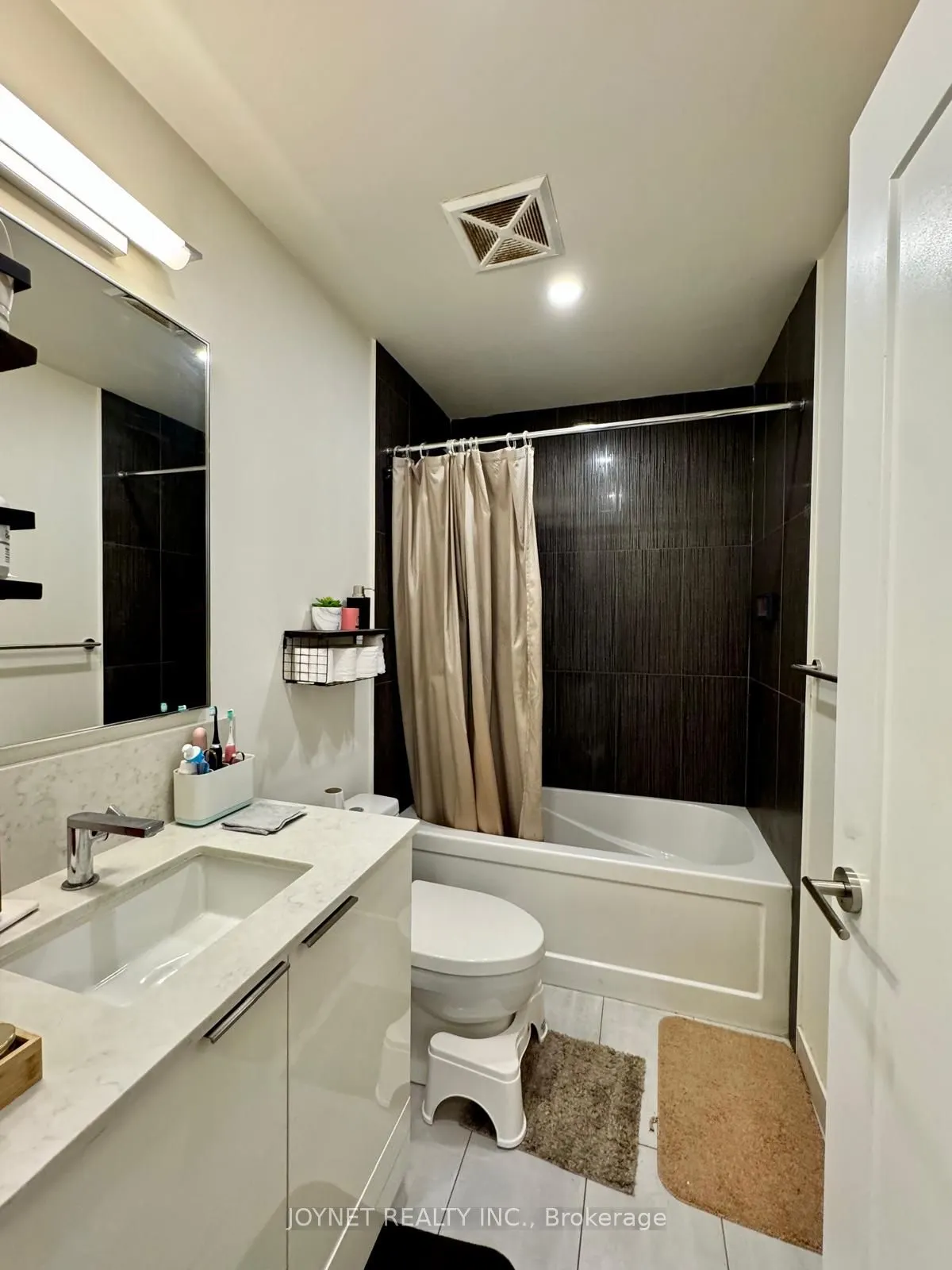 28 Freeland Street #1201