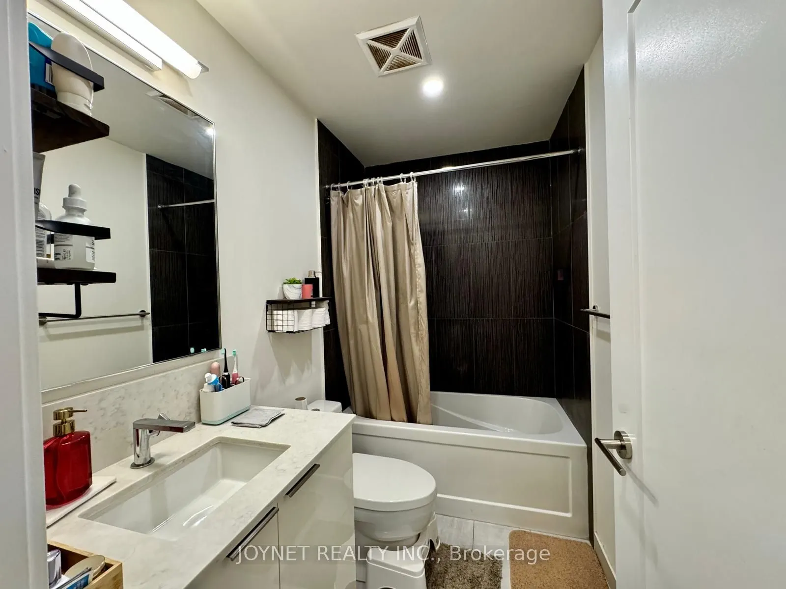 28 Freeland Street #1201