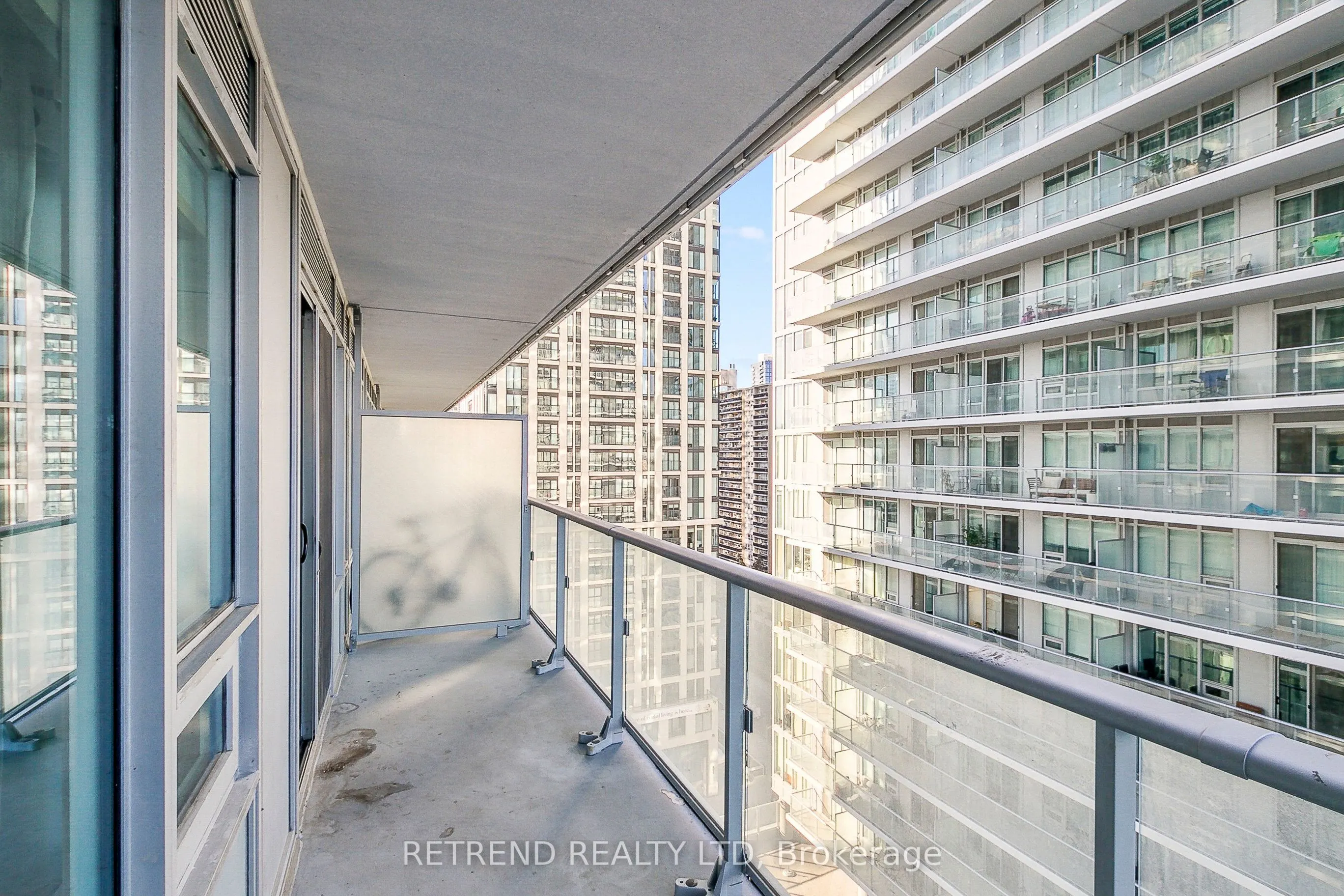 195 Redpath Avenue #1402