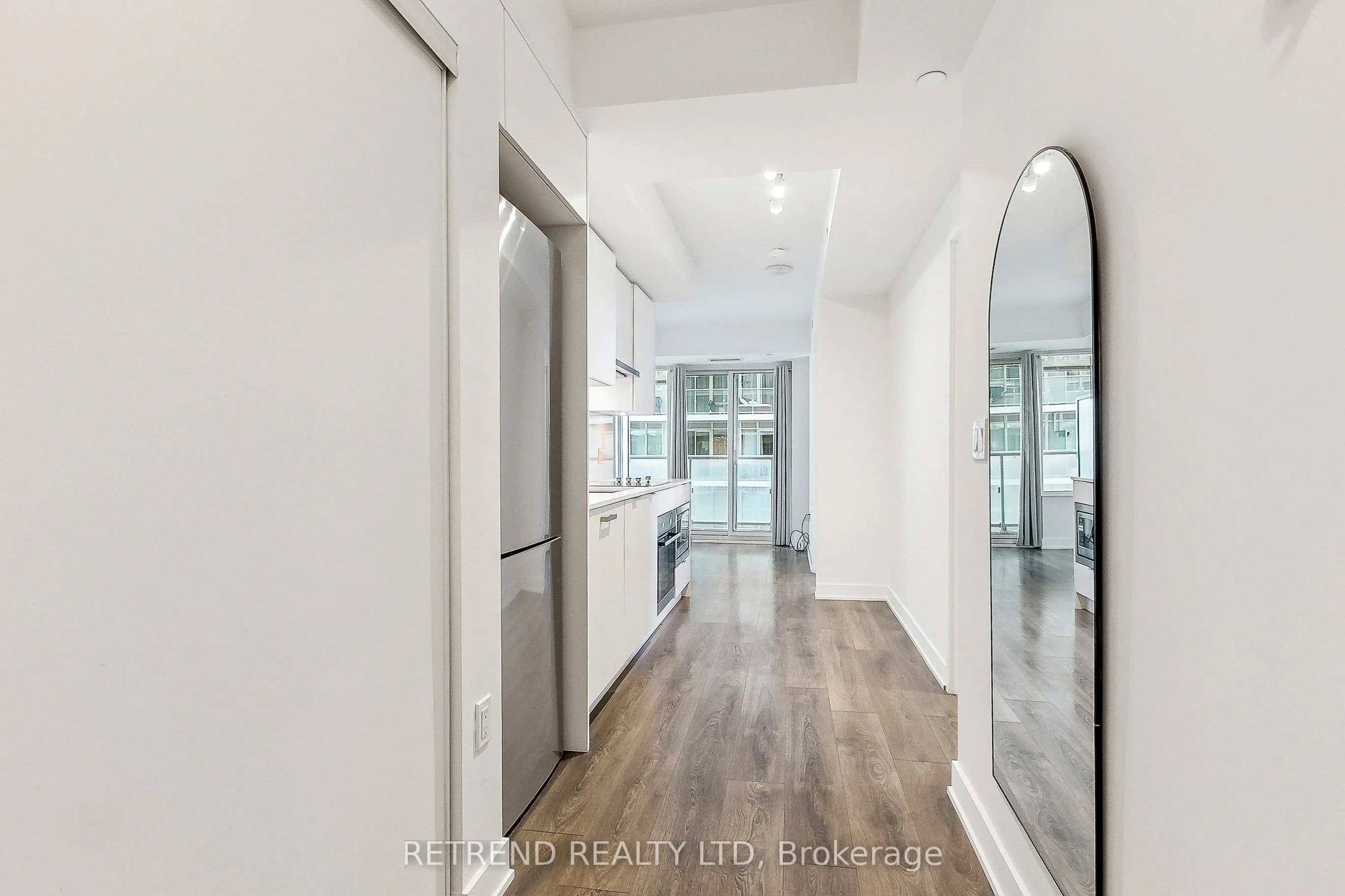 195 Redpath Avenue #1402