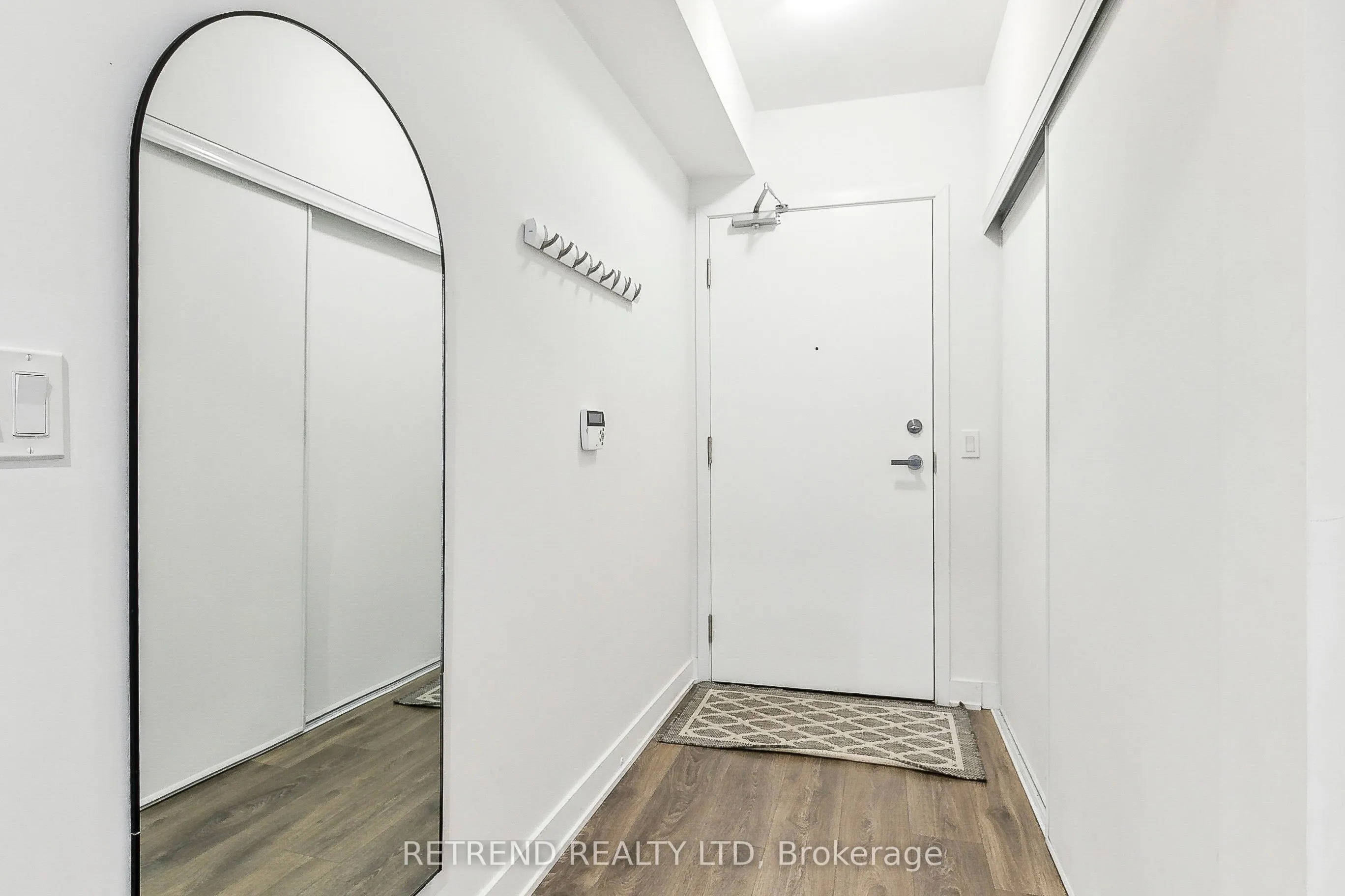 195 Redpath Avenue #1402