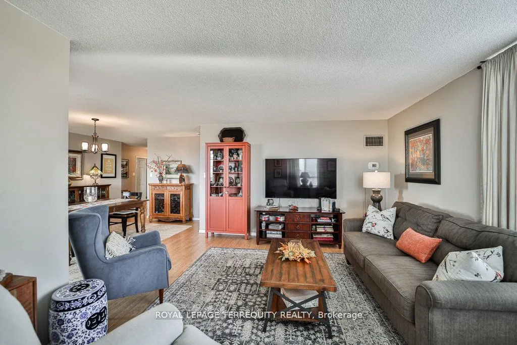 195 Wynford Drive #1106
