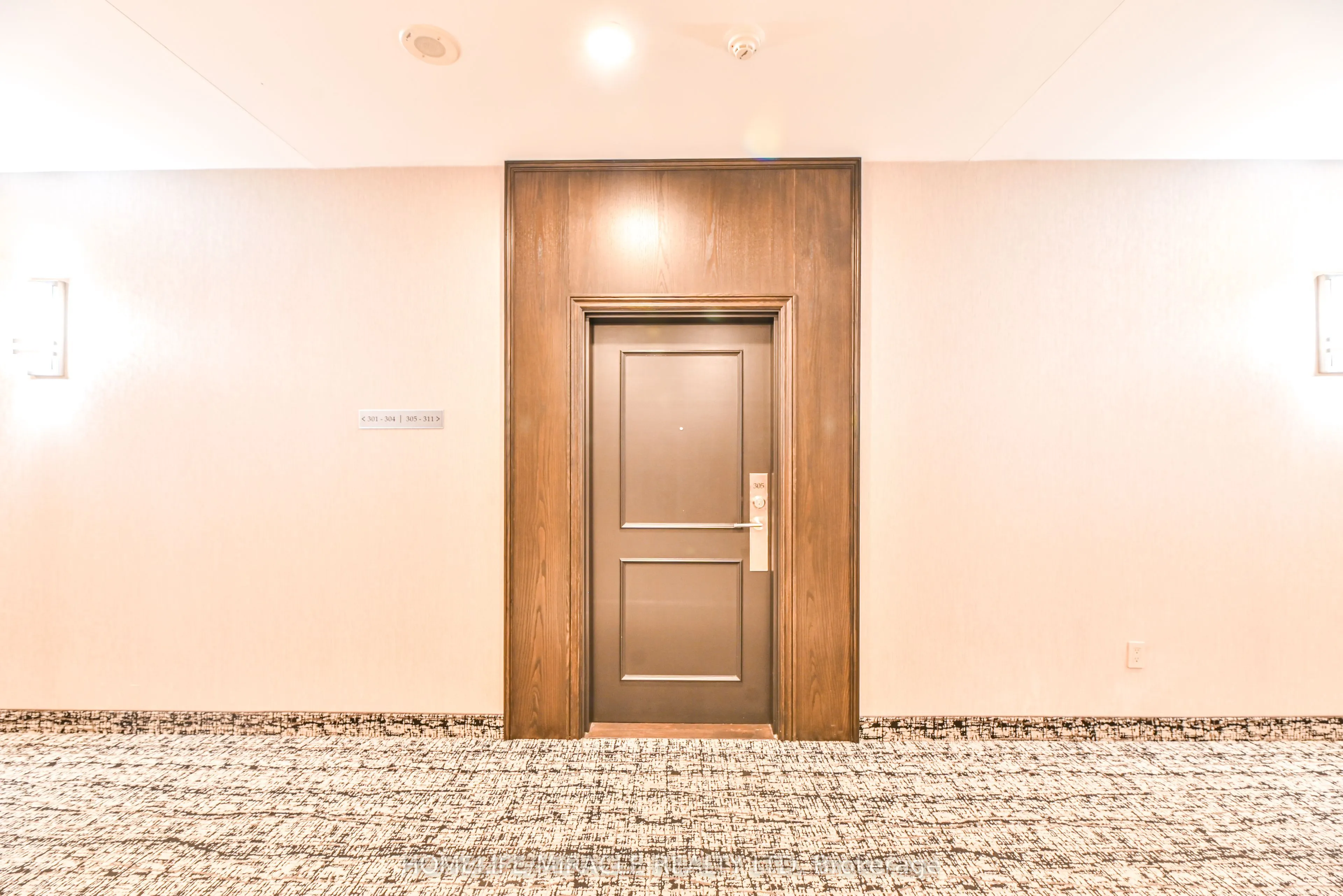 1 Leaside Park Drive, #305
