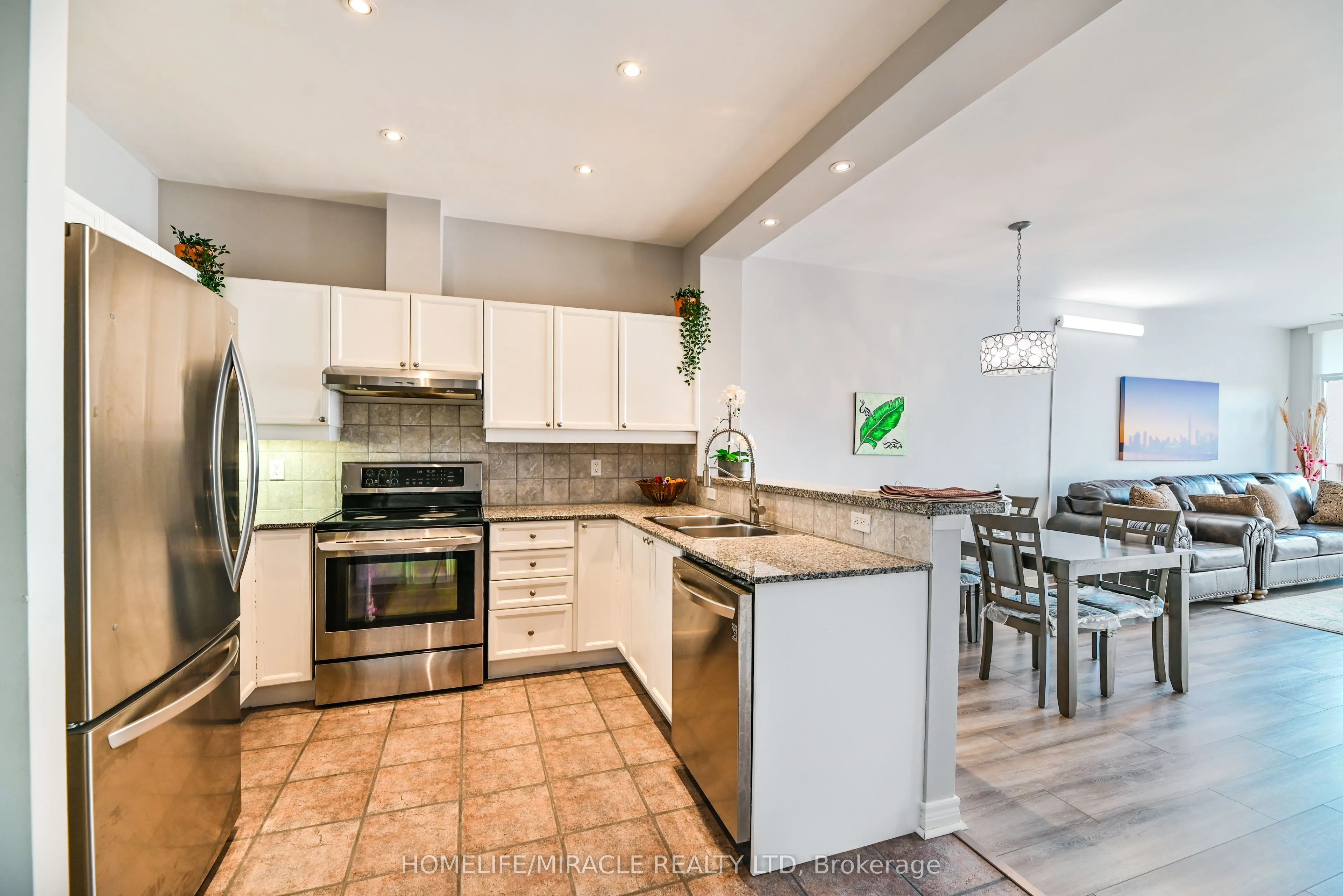 1 Leaside Park Drive, #305