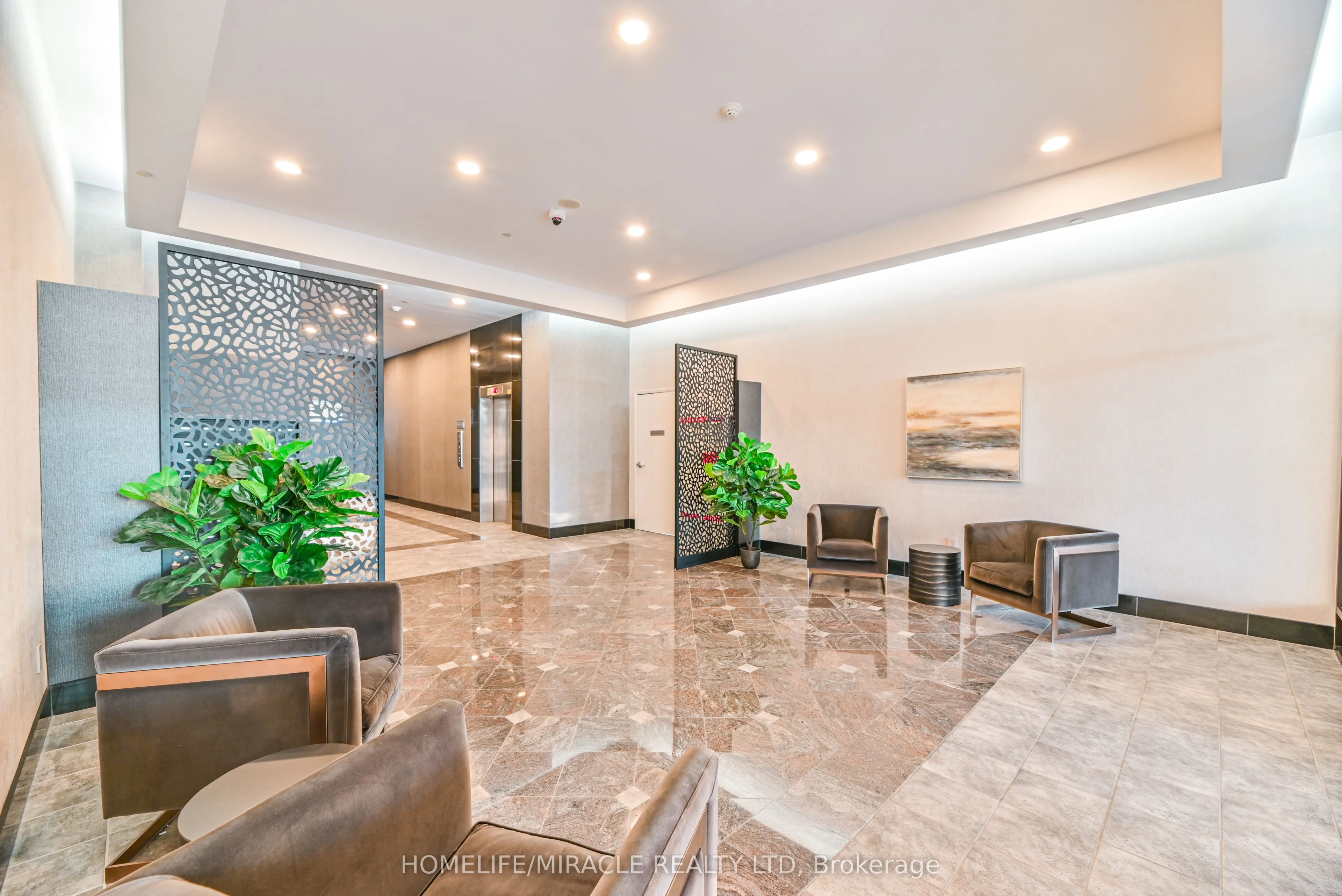 1 Leaside Park Drive, #305