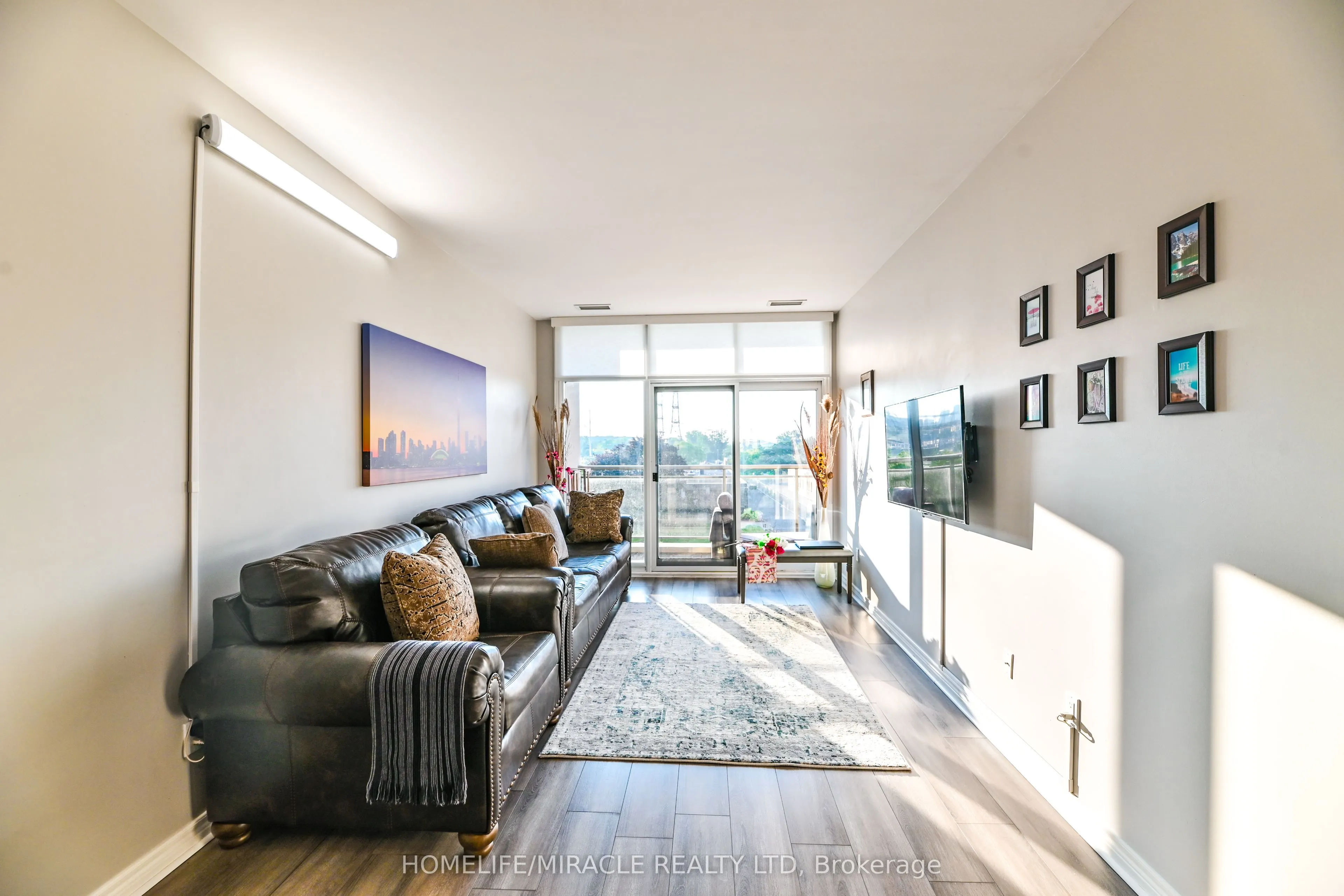 1 Leaside Park Drive, #305