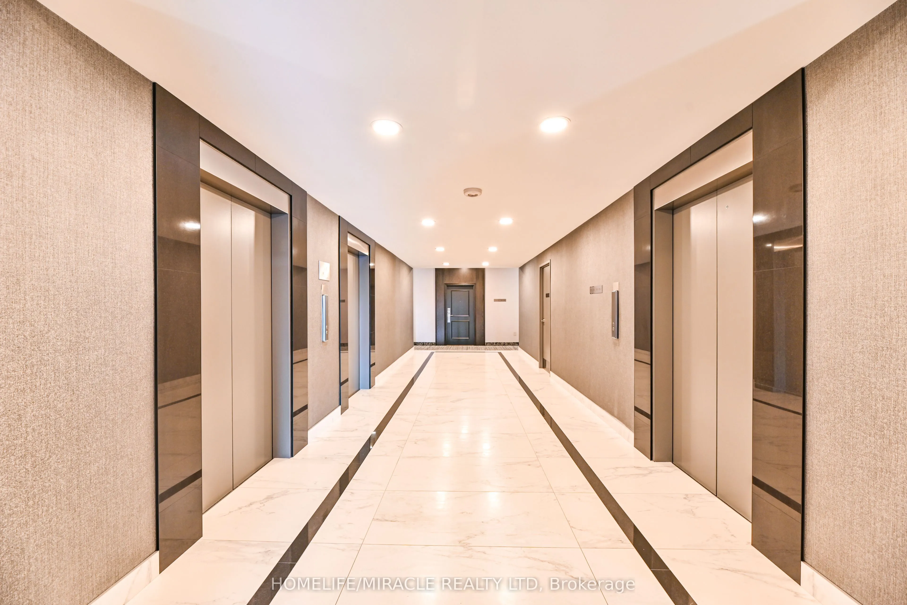 1 Leaside Park Drive, #305