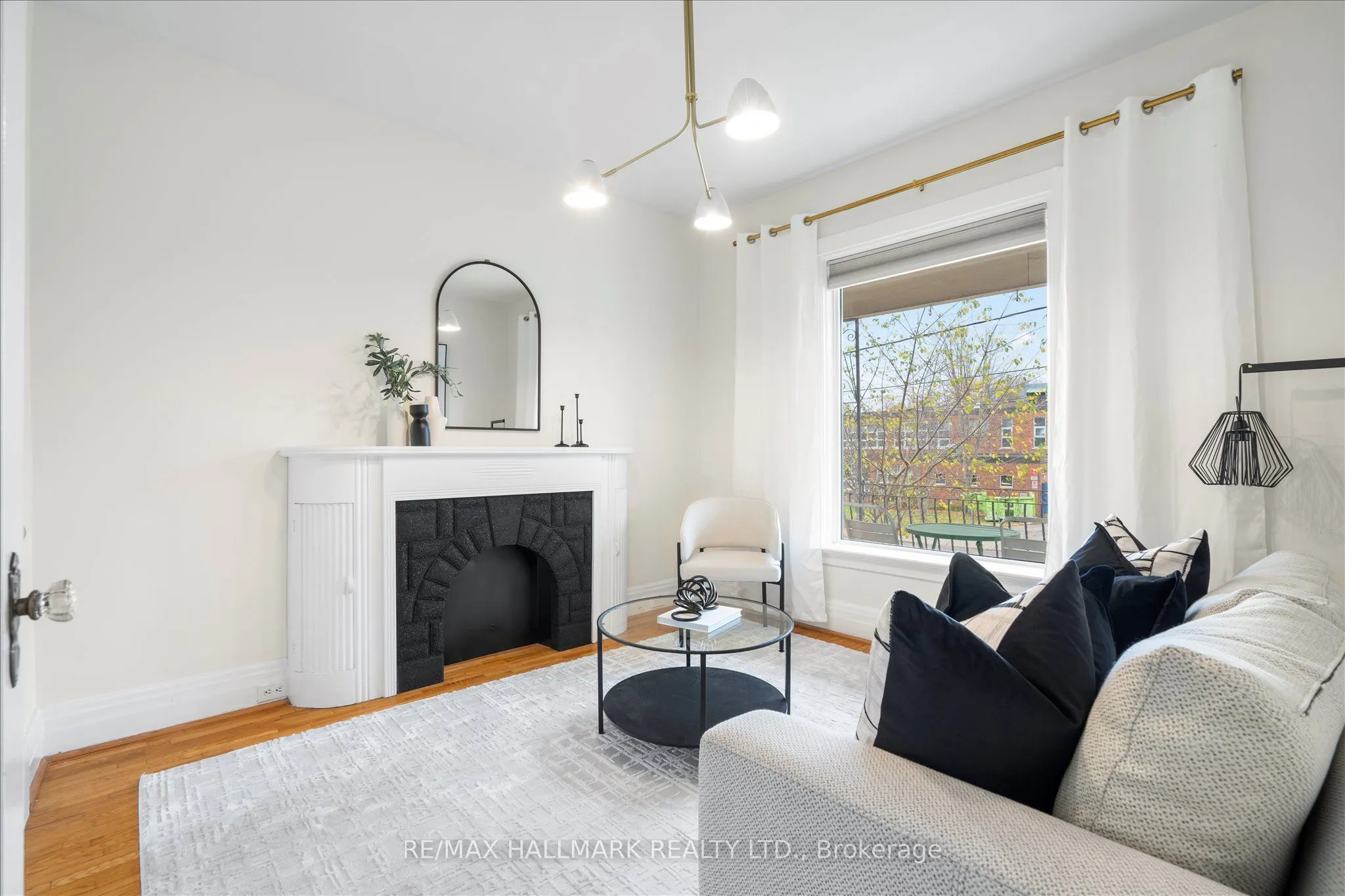 393 Ossington Avenue