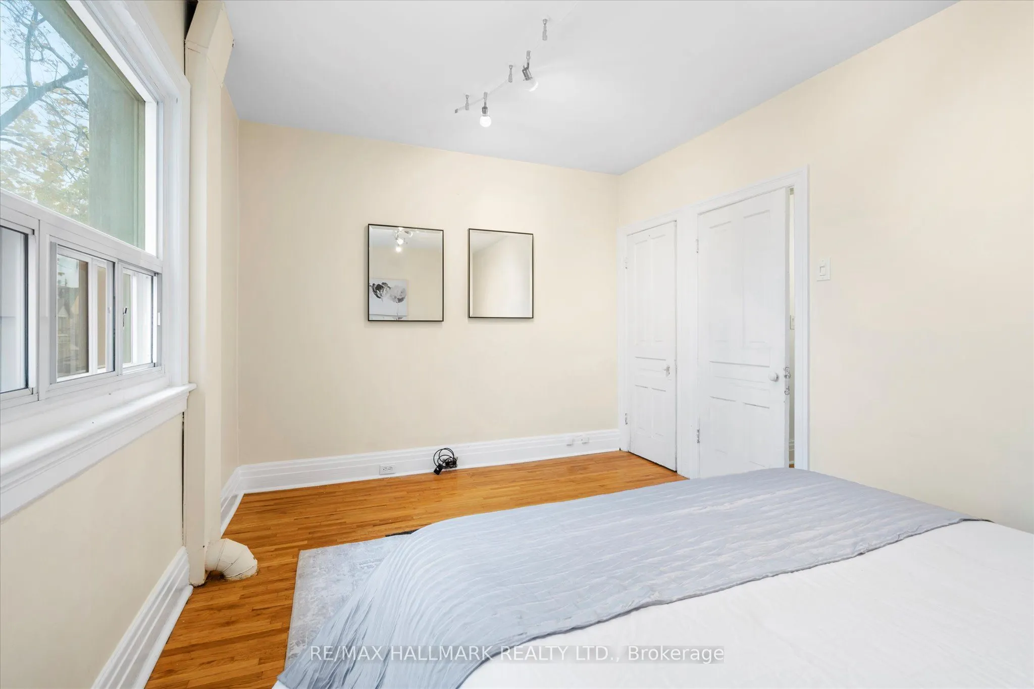 393 Ossington Avenue