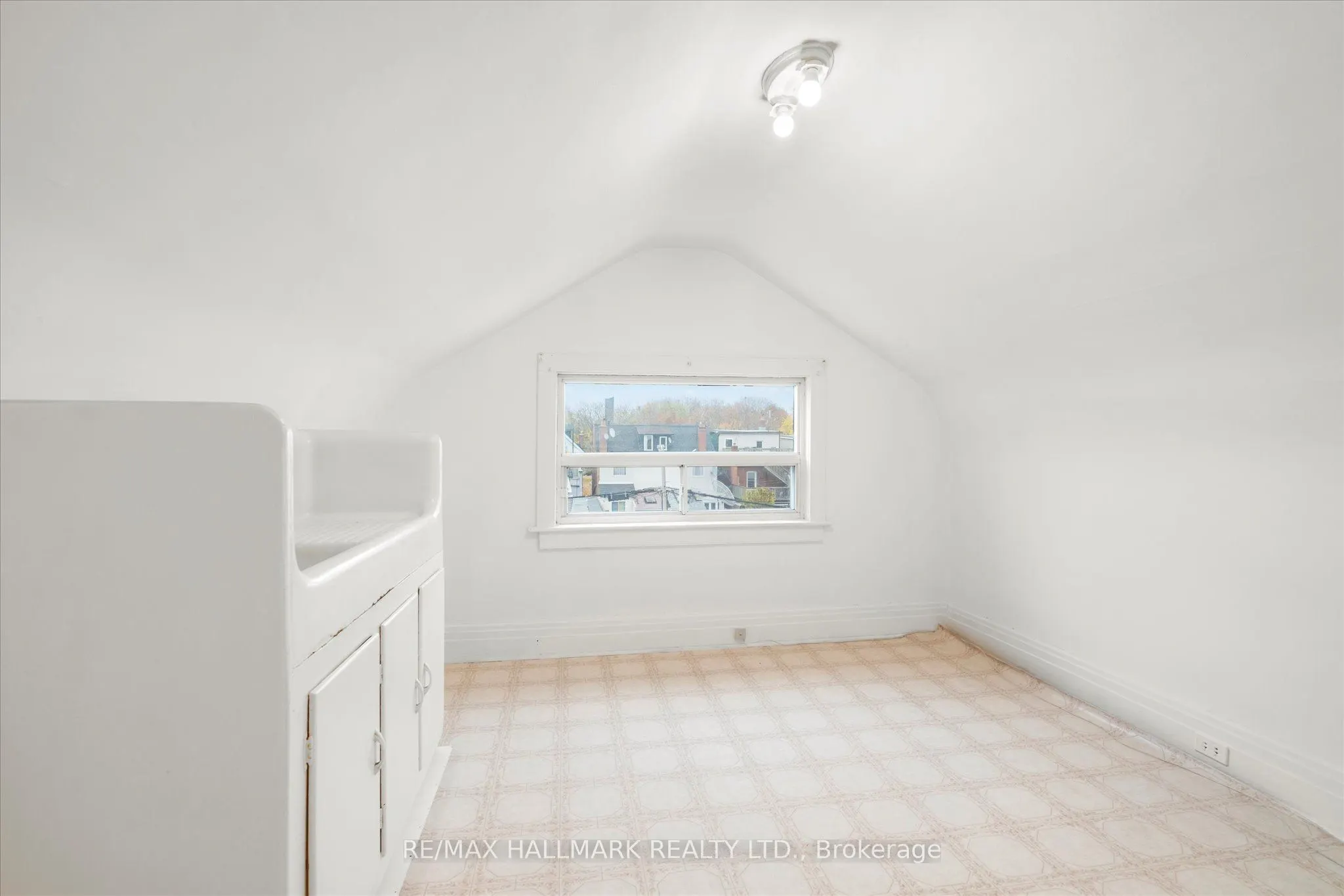 393 Ossington Avenue