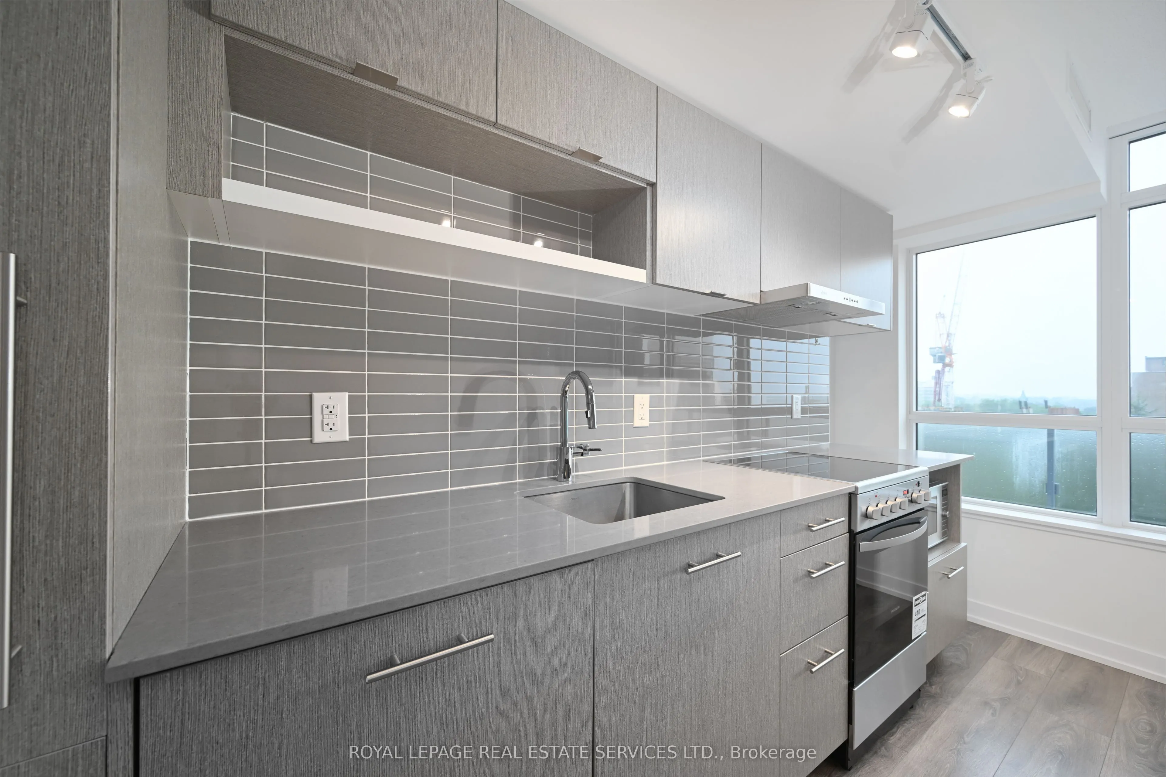 365 Church Street, #808