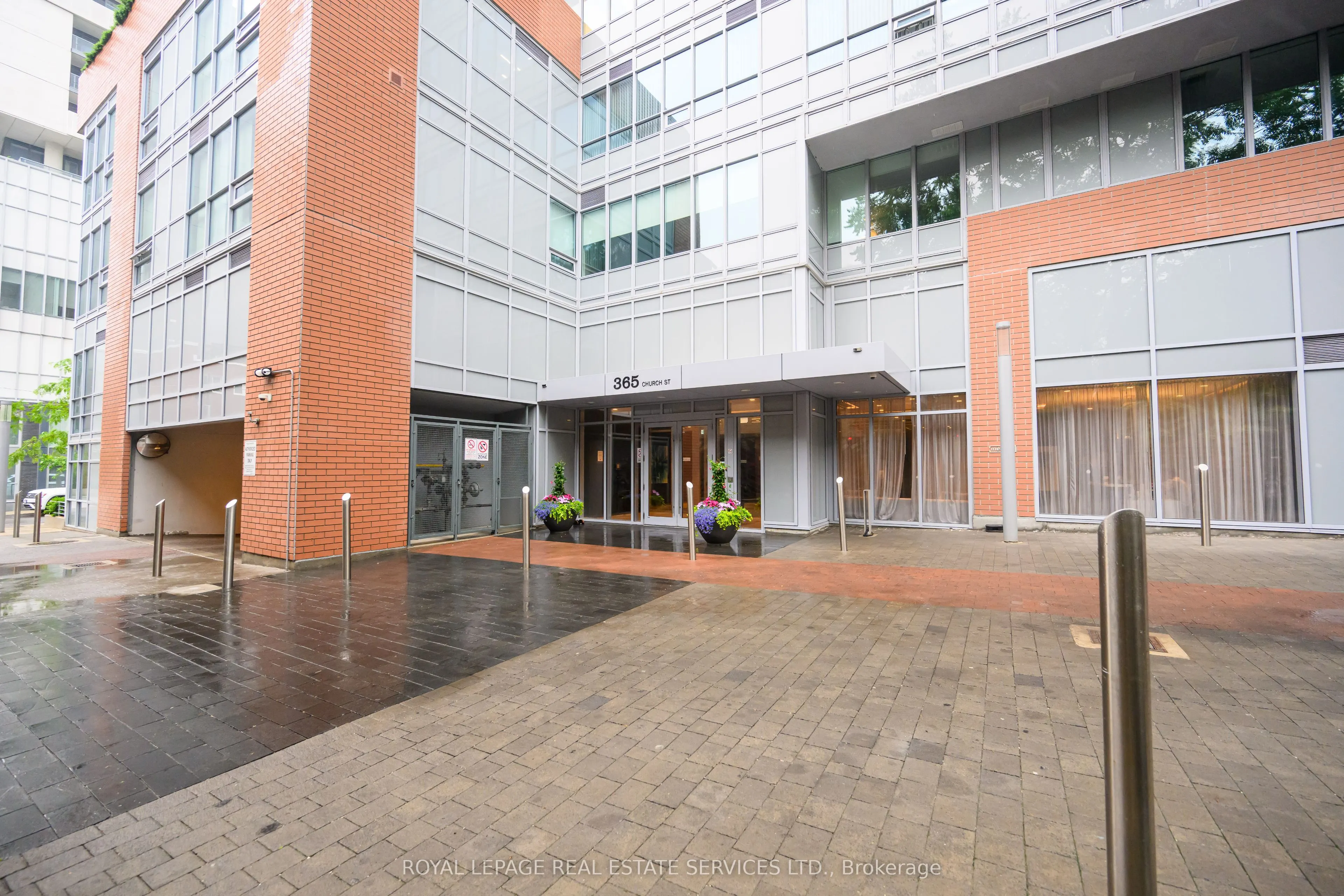 365 Church Street, #808