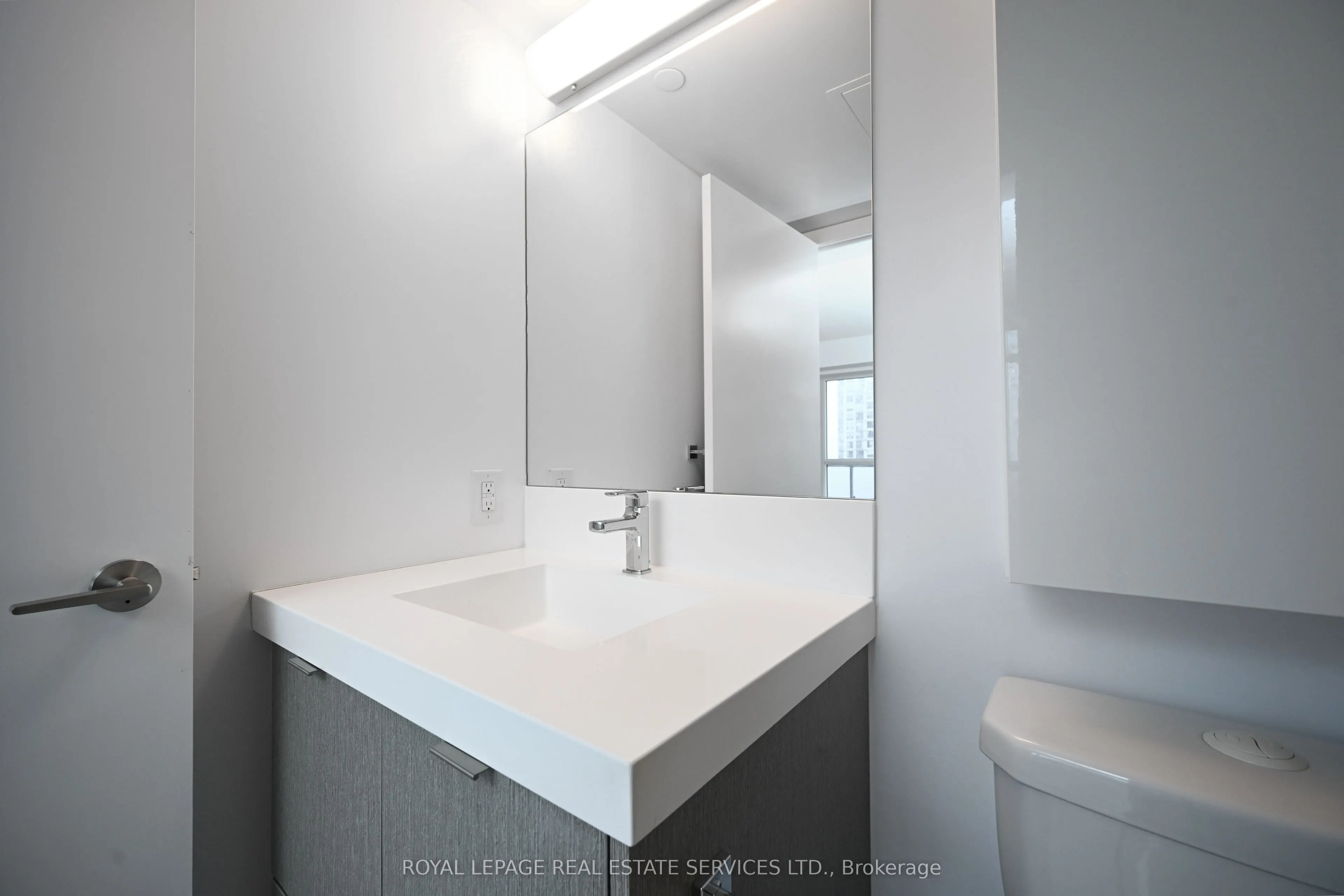 365 Church Street, #808