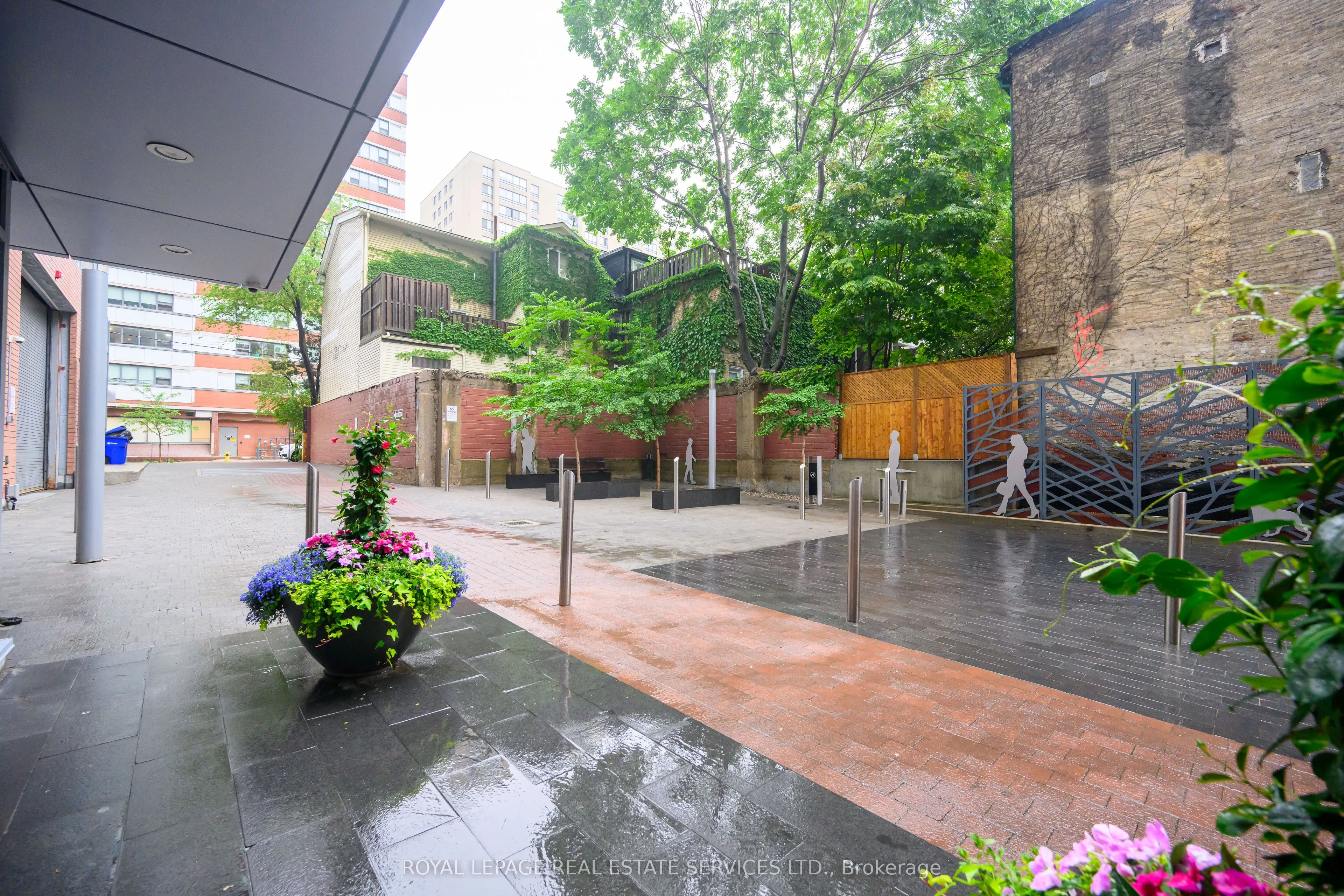 365 Church Street, #808